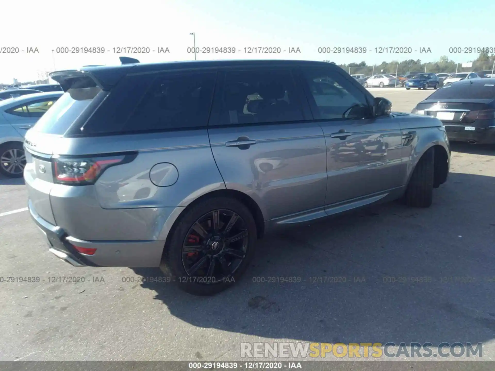 4 Photograph of a damaged car SALWR2SE8LA892607 LAND ROVER RANGE ROVER SPORT 2020