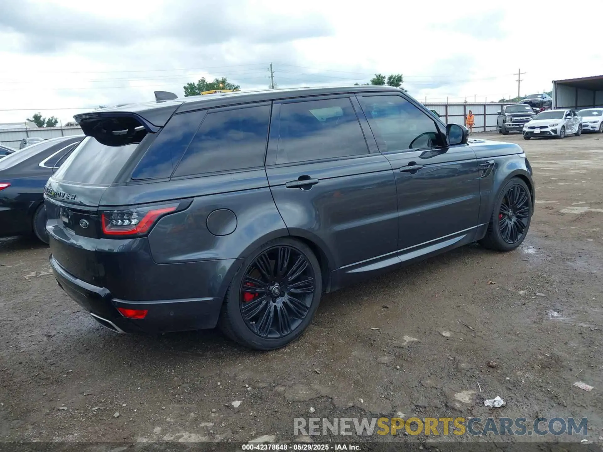 4 Photograph of a damaged car SALWR2SEXLA747830 LAND ROVER RANGE ROVER SPORT 2020