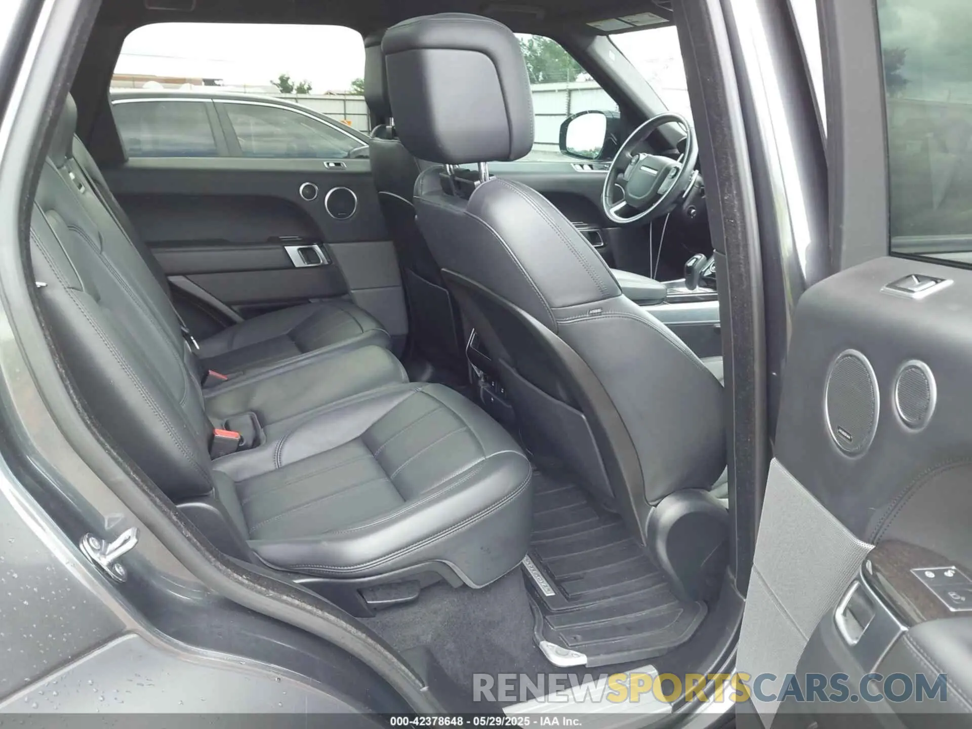 8 Photograph of a damaged car SALWR2SEXLA747830 LAND ROVER RANGE ROVER SPORT 2020