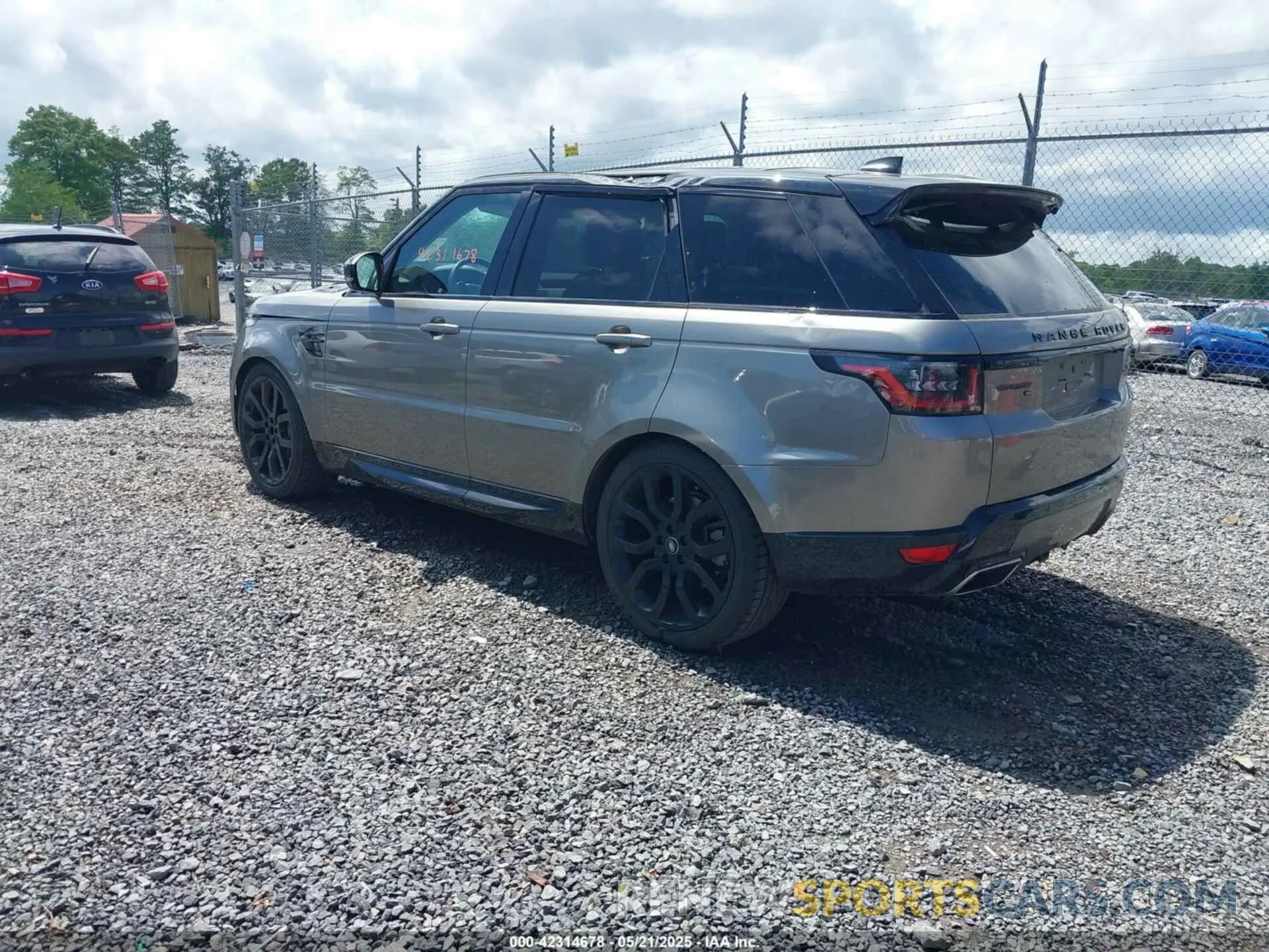 3 Photograph of a damaged car SALWR2SU4LA702518 LAND ROVER RANGE ROVER SPORT 2020