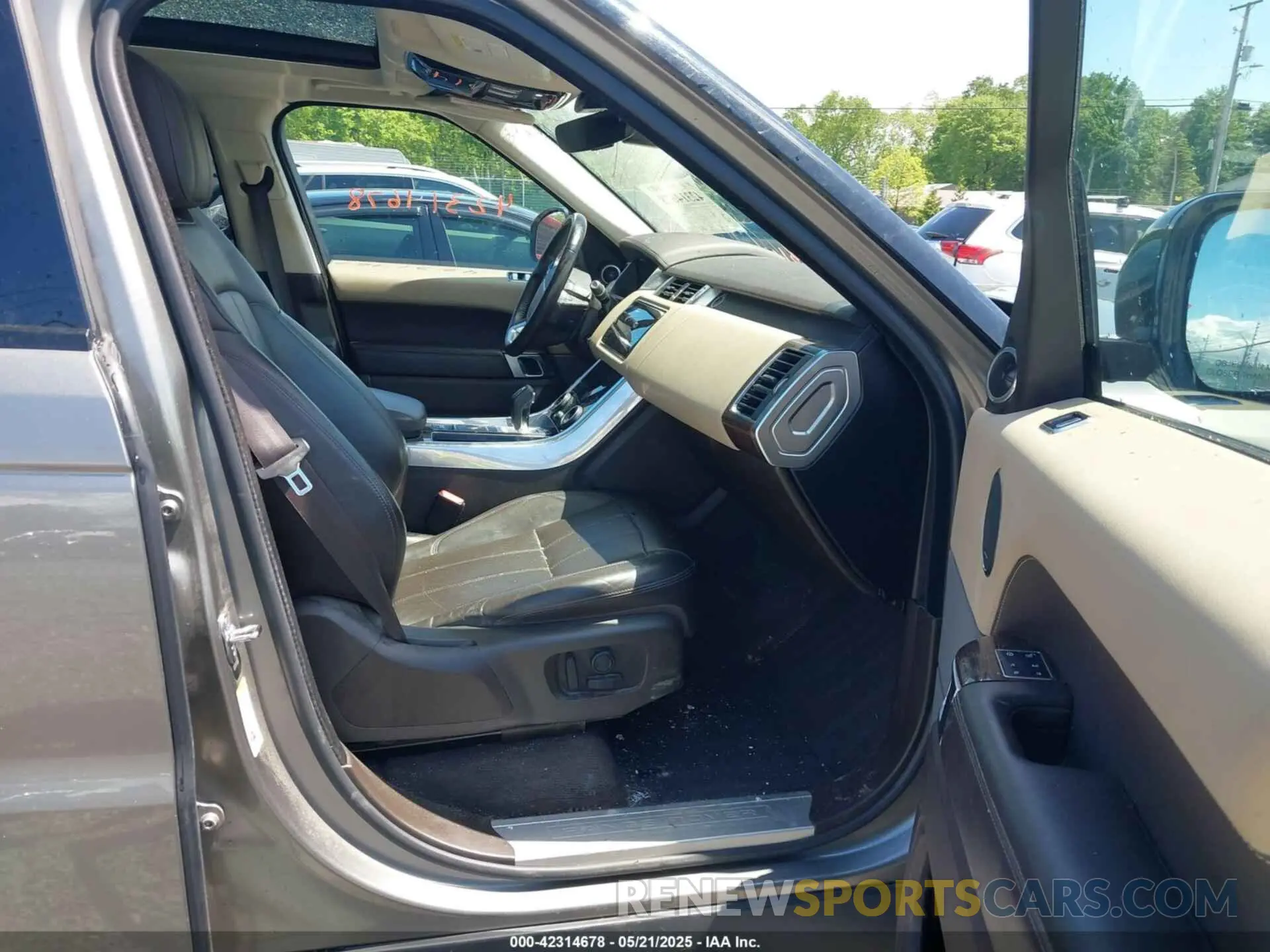 5 Photograph of a damaged car SALWR2SU4LA702518 LAND ROVER RANGE ROVER SPORT 2020