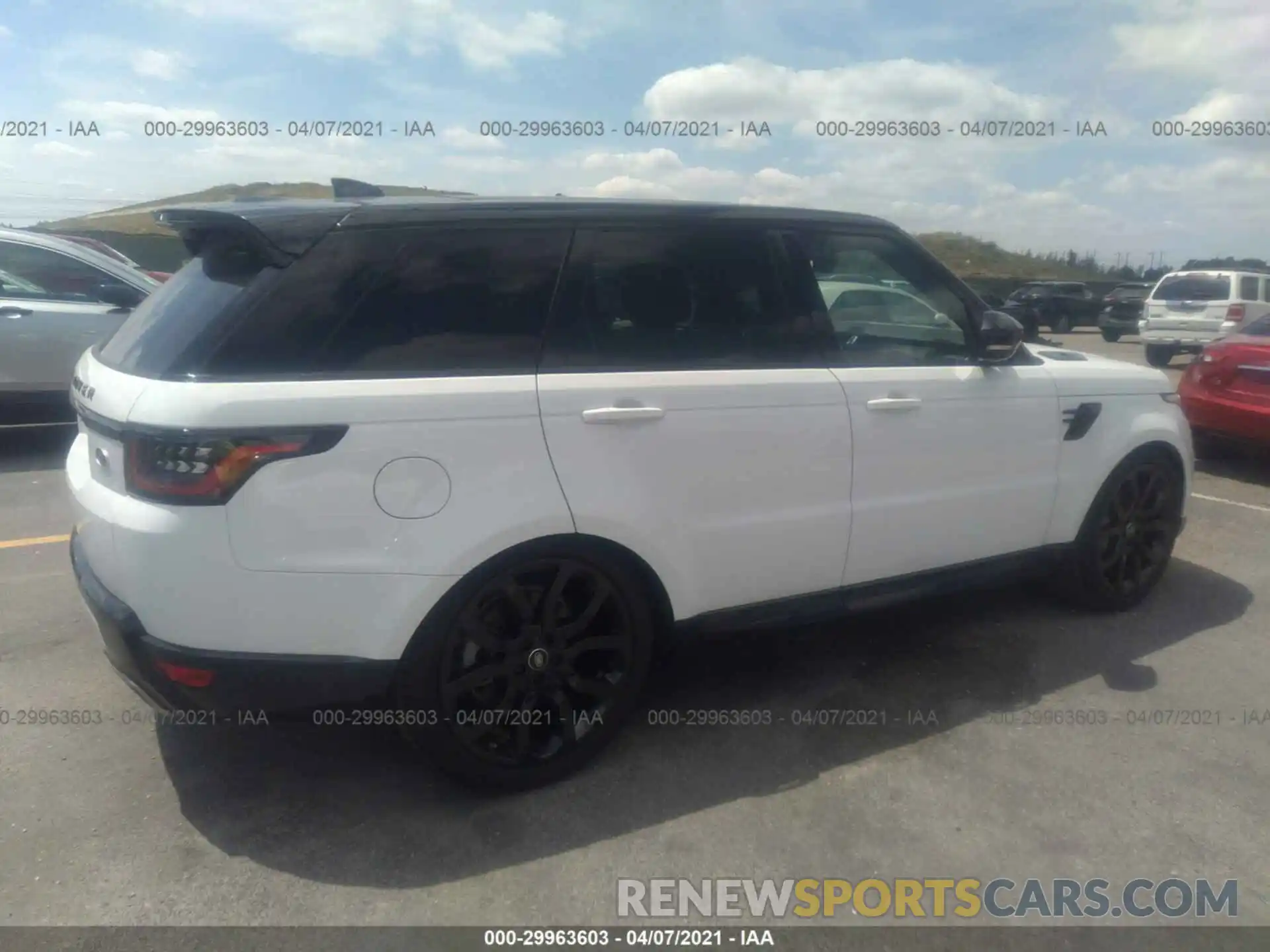 4 Photograph of a damaged car SALWR2SU4LA727175 LAND ROVER RANGE ROVER SPORT 2020