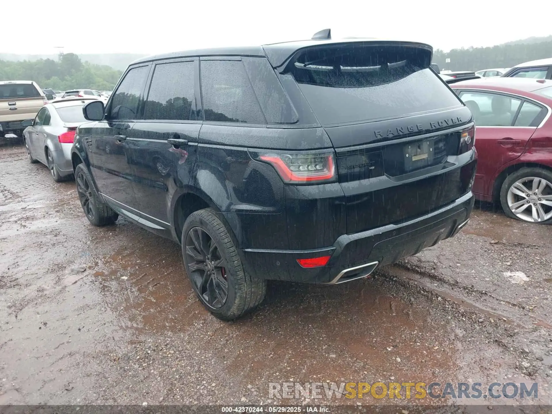 3 Photograph of a damaged car SALWR2SU5LA883189 LAND ROVER RANGE ROVER SPORT 2020