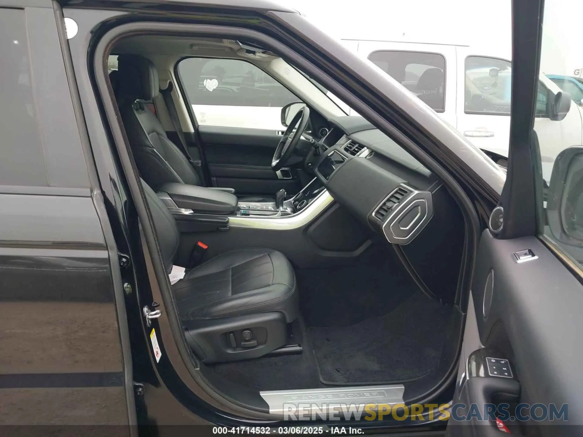 5 Photograph of a damaged car SALWR2SU5LA896072 LAND ROVER RANGE ROVER SPORT 2020