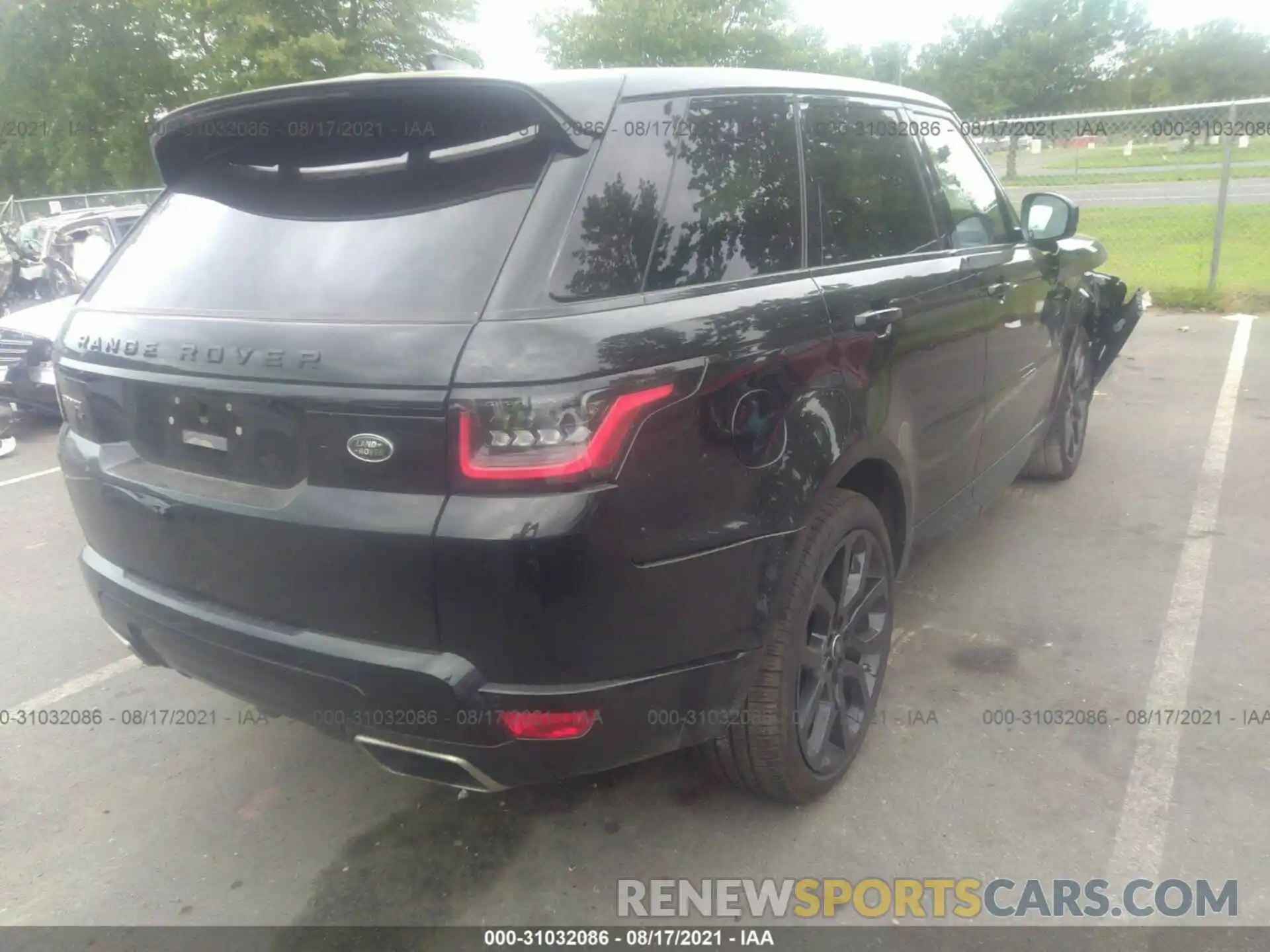 4 Photograph of a damaged car SALWR2SU8LA716244 LAND ROVER RANGE ROVER SPORT 2020