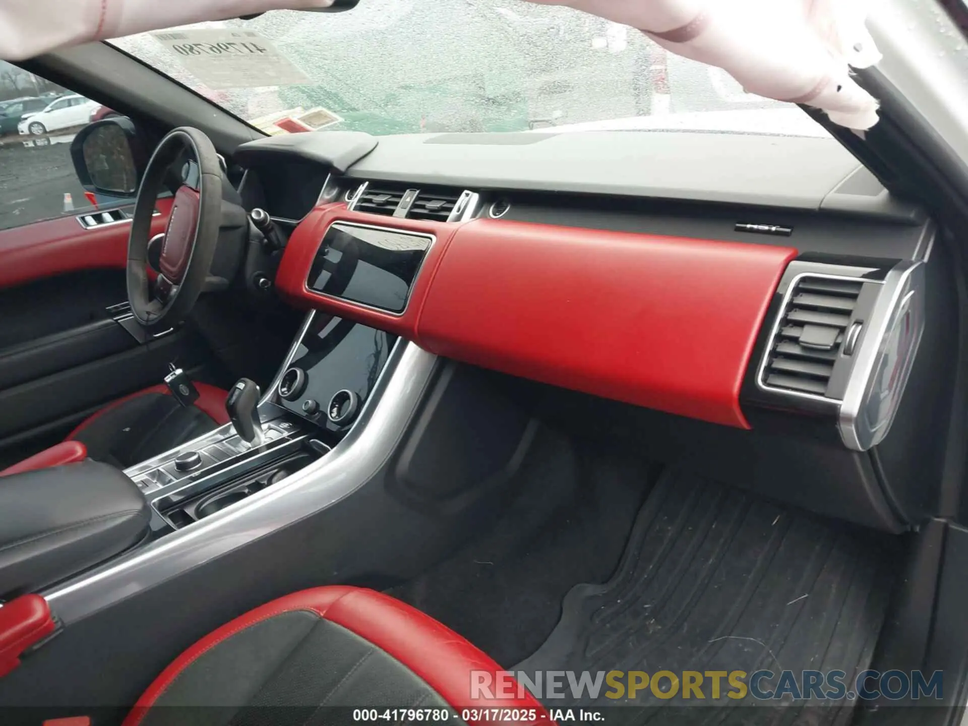 5 Photograph of a damaged car SALWS2RU7LA743364 LAND ROVER RANGE ROVER SPORT 2020