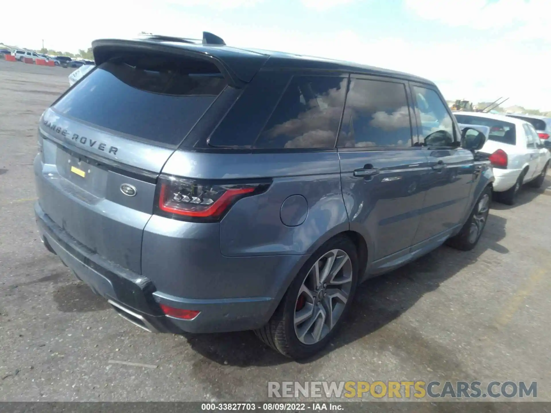 4 Photograph of a damaged car SALWV2SE1LA899703 LAND ROVER RANGE ROVER SPORT 2020