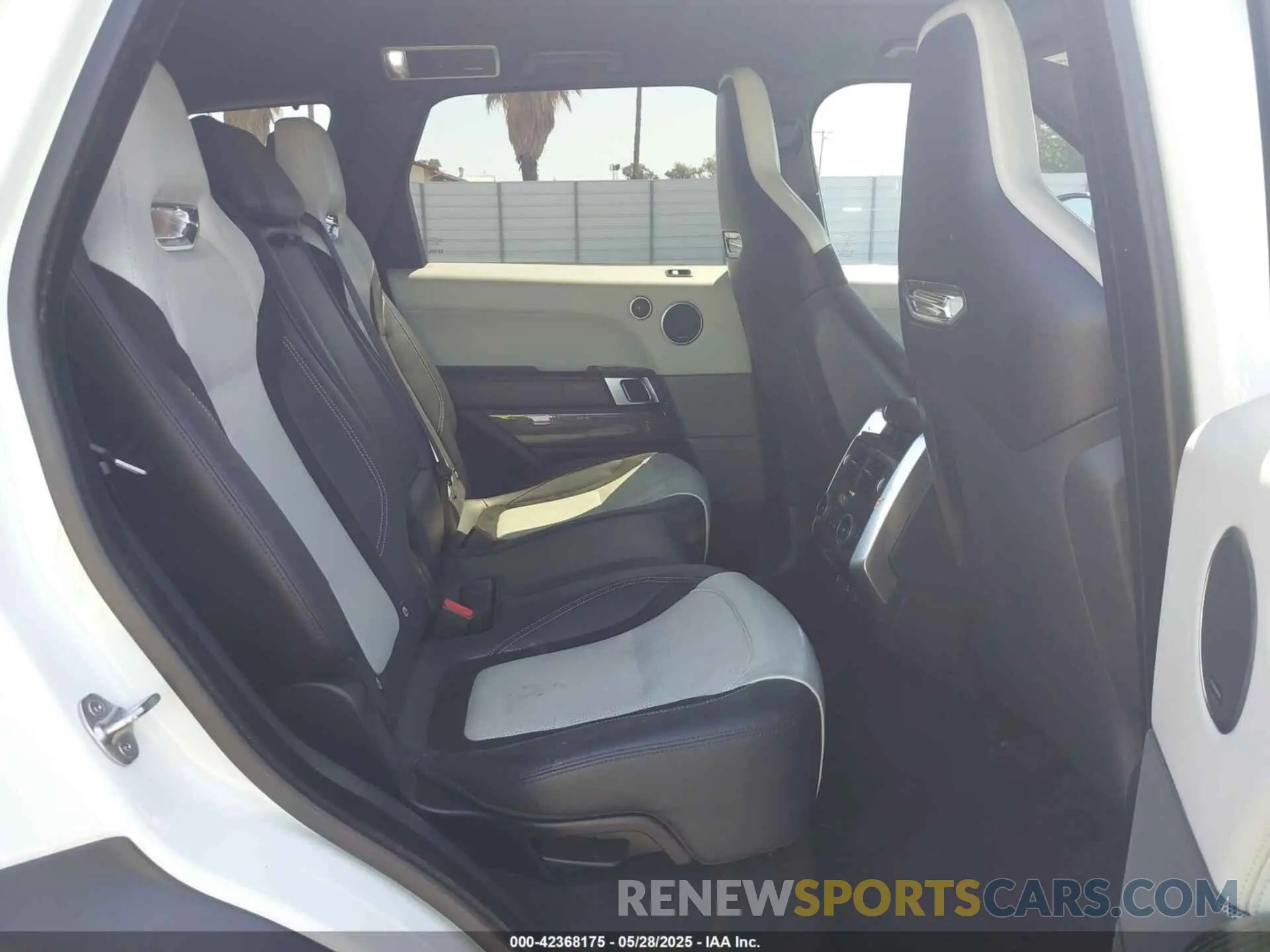 8 Photograph of a damaged car SALWZ2RE3LA899227 LAND ROVER RANGE ROVER SPORT 2020