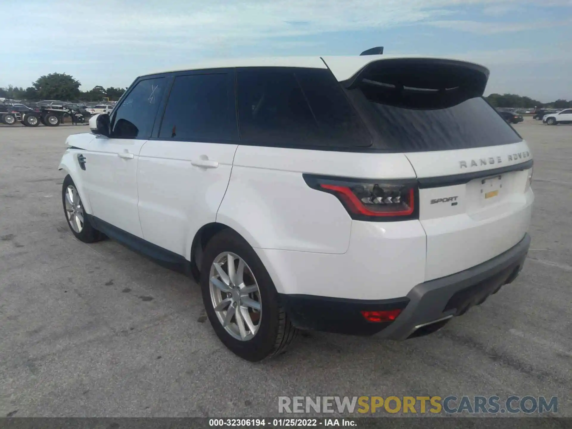 3 Photograph of a damaged car SALWG2SU4MA778926 LAND ROVER RANGE ROVER SPORT 2021