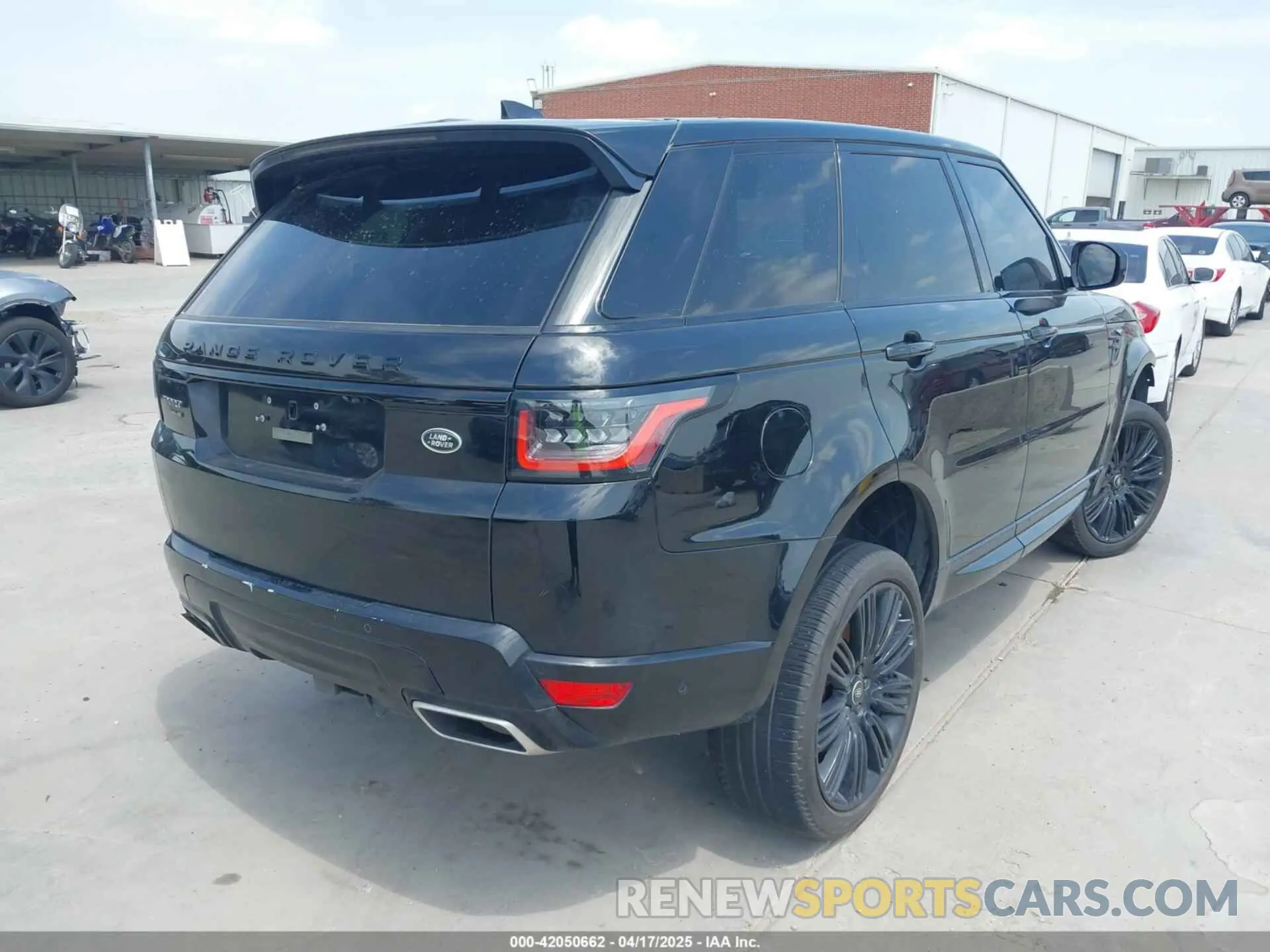 4 Photograph of a damaged car SALWR2SE8MA750470 LAND ROVER RANGE ROVER SPORT 2021