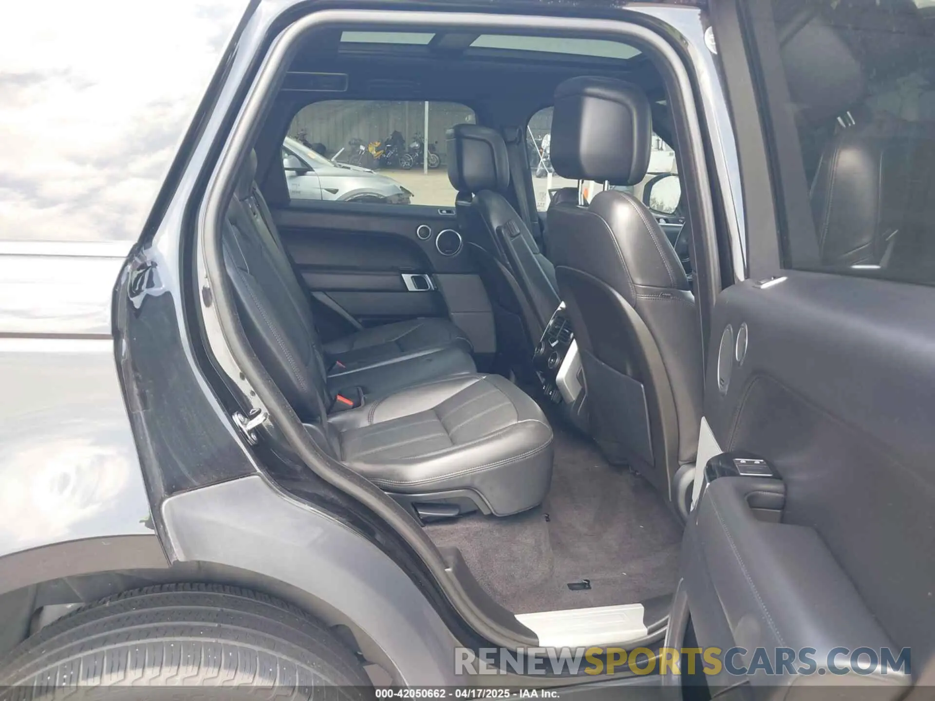 8 Photograph of a damaged car SALWR2SE8MA750470 LAND ROVER RANGE ROVER SPORT 2021