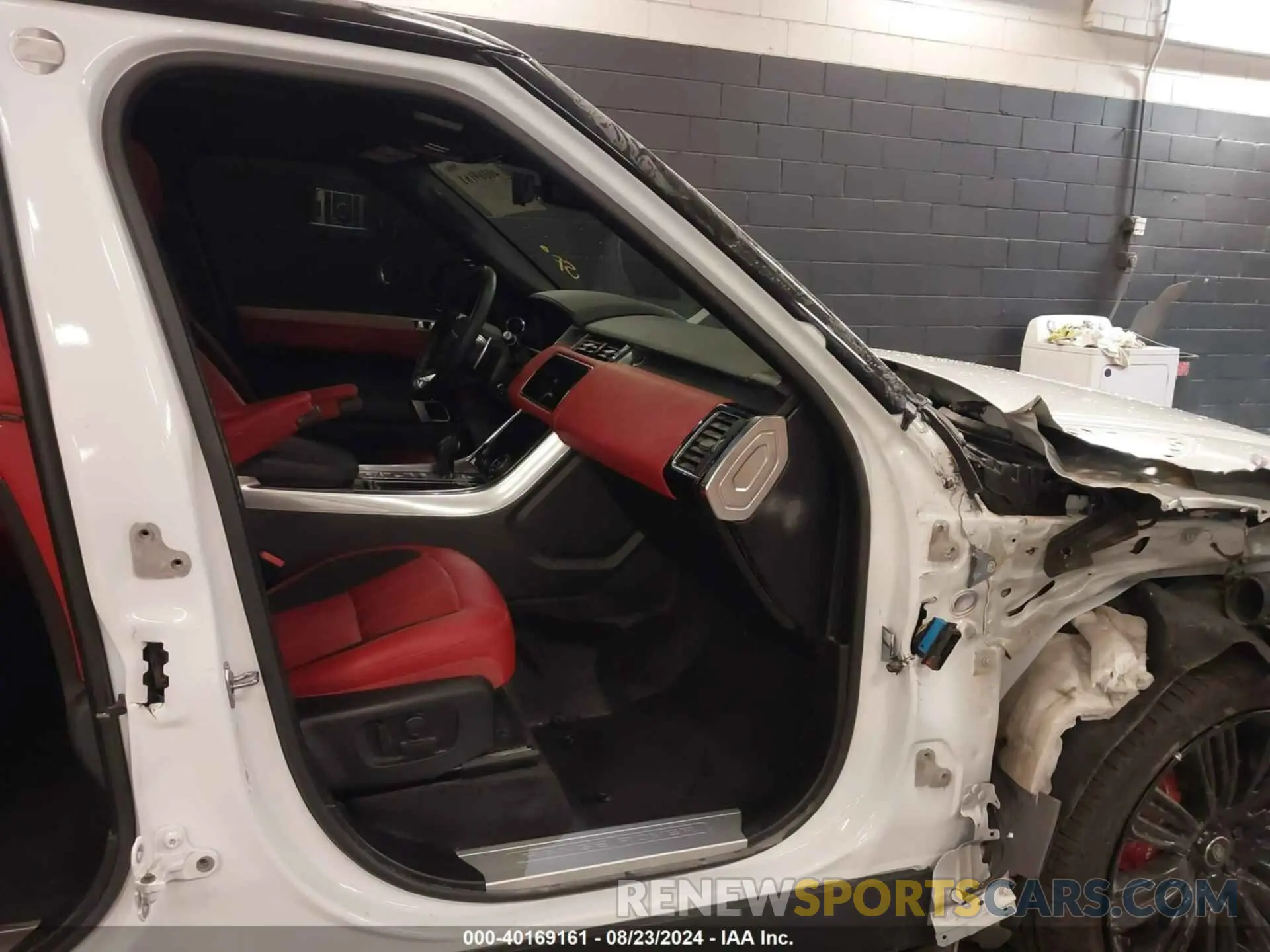 5 Photograph of a damaged car SALWR2SE8MA755930 LAND ROVER RANGE ROVER SPORT 2021
