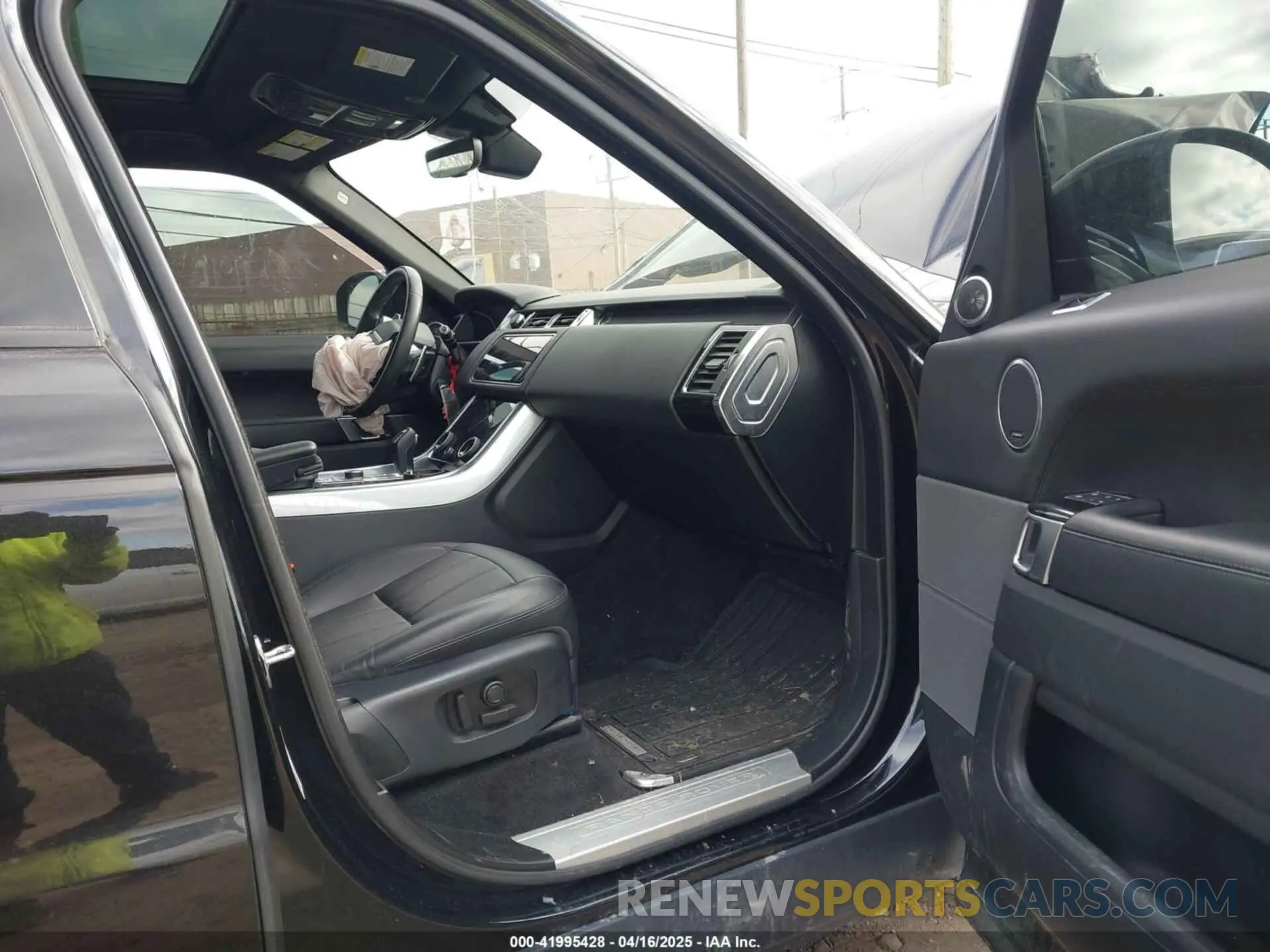 5 Photograph of a damaged car SALWR2SE8MA759704 LAND ROVER RANGE ROVER SPORT 2021