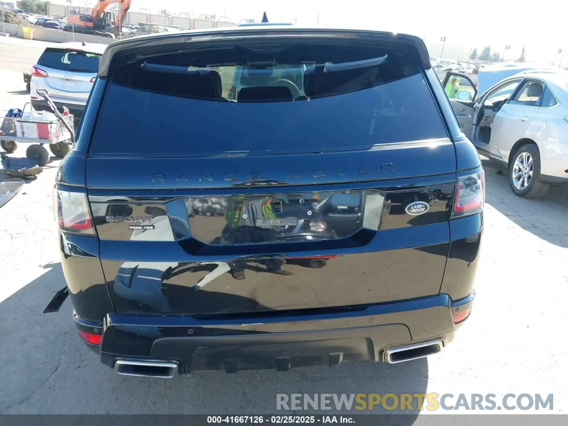 17 Photograph of a damaged car SALWR2SE9MA768766 LAND ROVER RANGE ROVER SPORT 2021