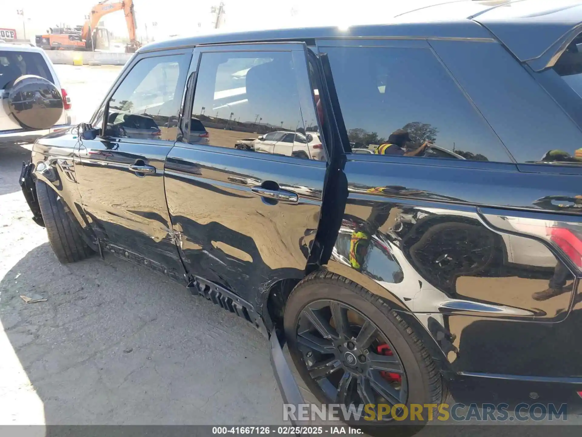 18 Photograph of a damaged car SALWR2SE9MA768766 LAND ROVER RANGE ROVER SPORT 2021