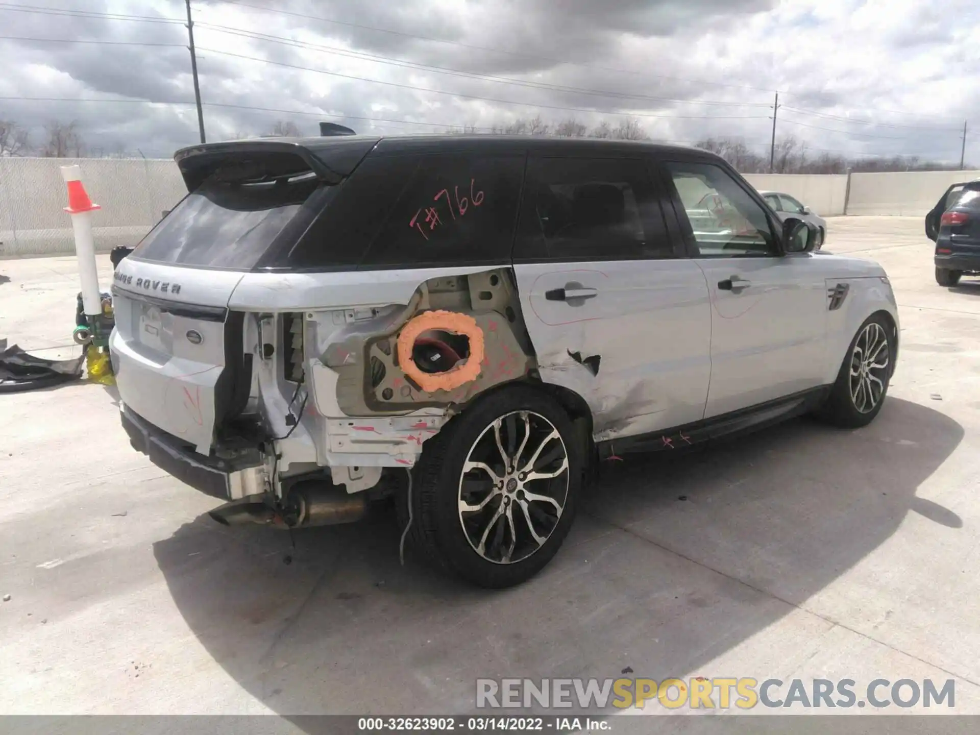 4 Photograph of a damaged car SALWR2SU0MA760031 LAND ROVER RANGE ROVER SPORT 2021