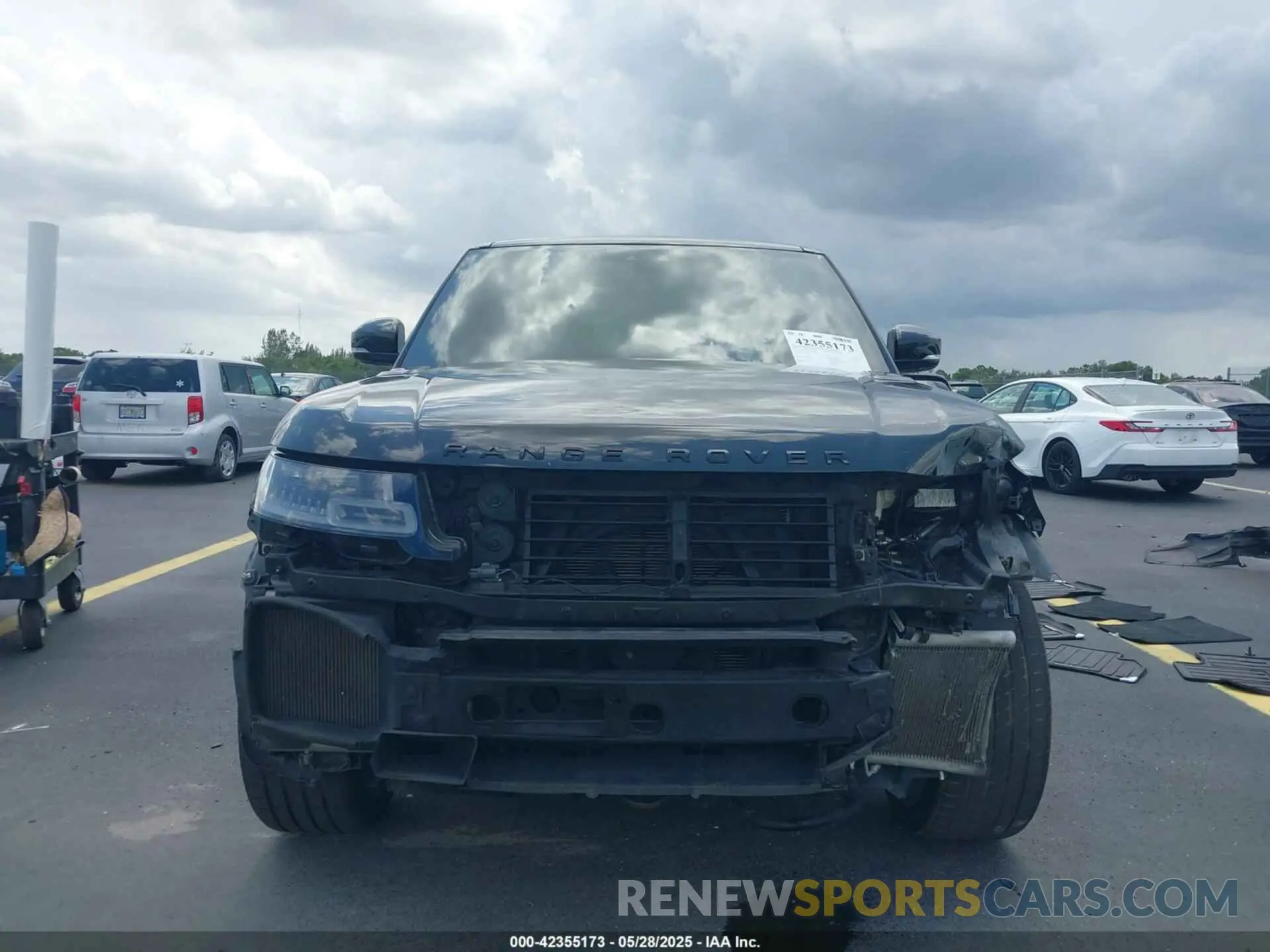 13 Photograph of a damaged car SALWR2SU3MA762128 LAND ROVER RANGE ROVER SPORT 2021