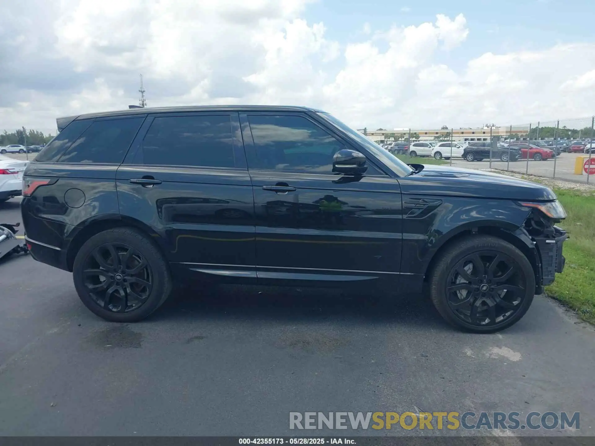 14 Photograph of a damaged car SALWR2SU3MA762128 LAND ROVER RANGE ROVER SPORT 2021