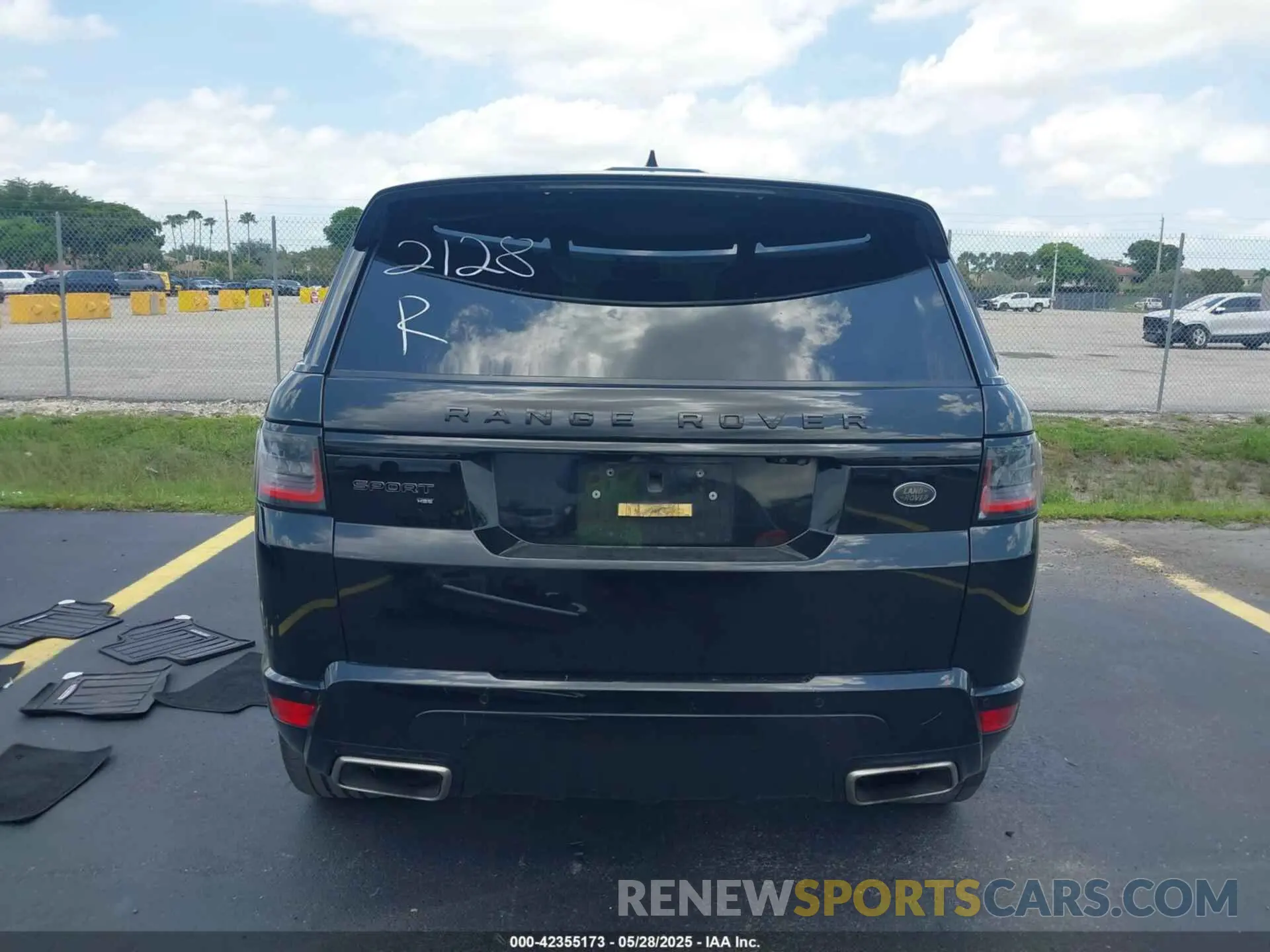 17 Photograph of a damaged car SALWR2SU3MA762128 LAND ROVER RANGE ROVER SPORT 2021