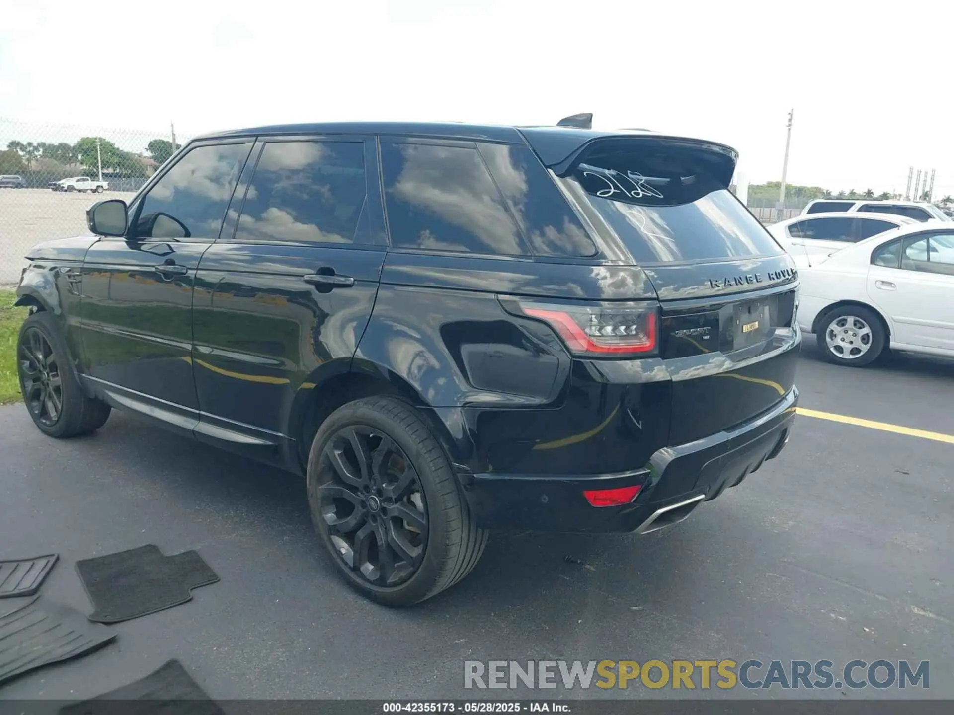 3 Photograph of a damaged car SALWR2SU3MA762128 LAND ROVER RANGE ROVER SPORT 2021