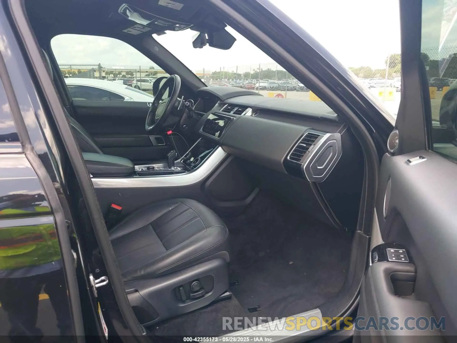 5 Photograph of a damaged car SALWR2SU3MA762128 LAND ROVER RANGE ROVER SPORT 2021