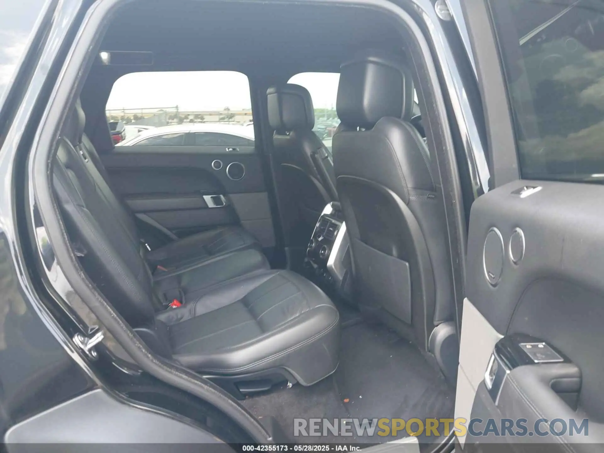 8 Photograph of a damaged car SALWR2SU3MA762128 LAND ROVER RANGE ROVER SPORT 2021