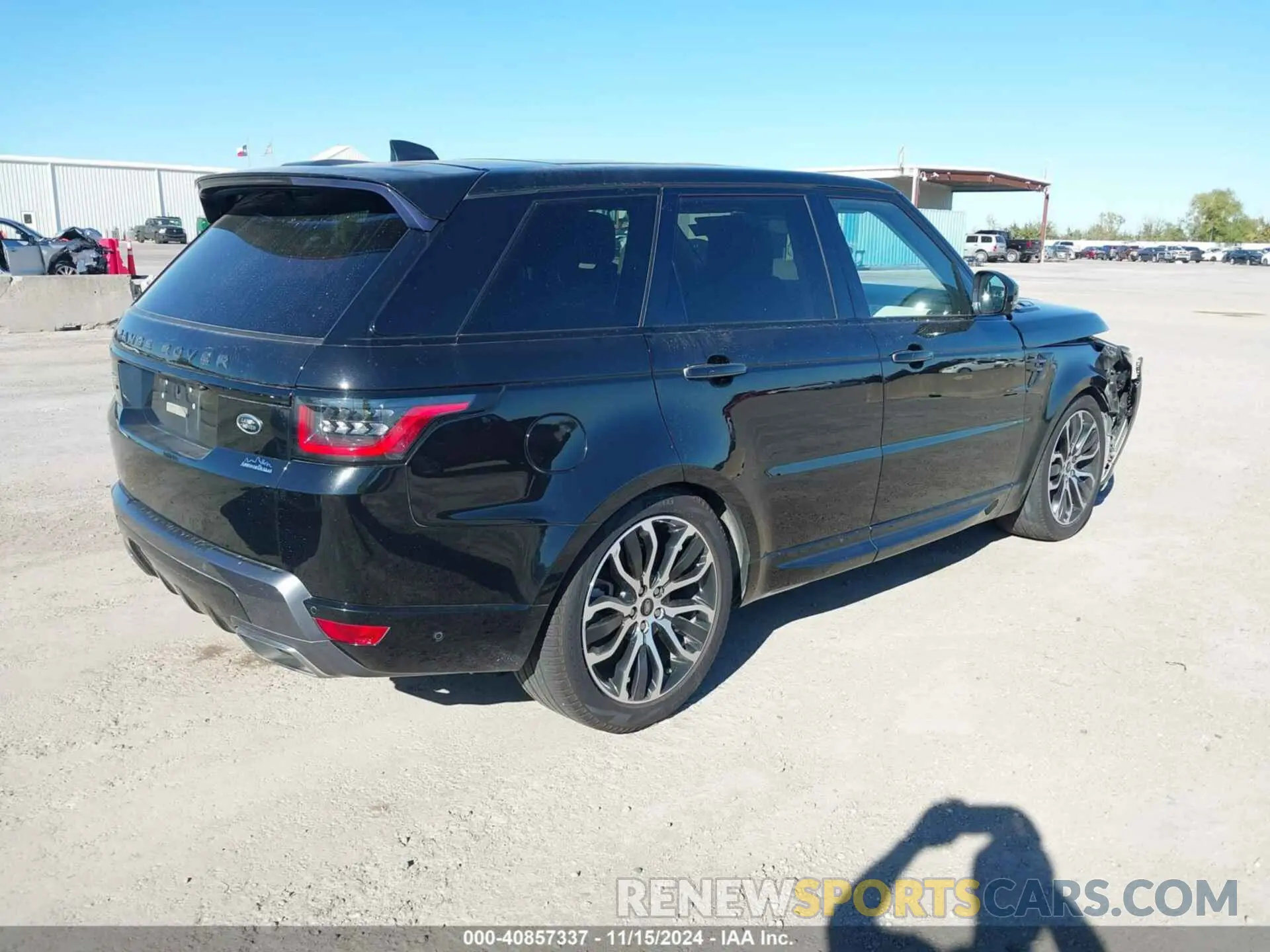 4 Photograph of a damaged car SALWR2SU8MA782309 LAND ROVER RANGE ROVER SPORT 2021