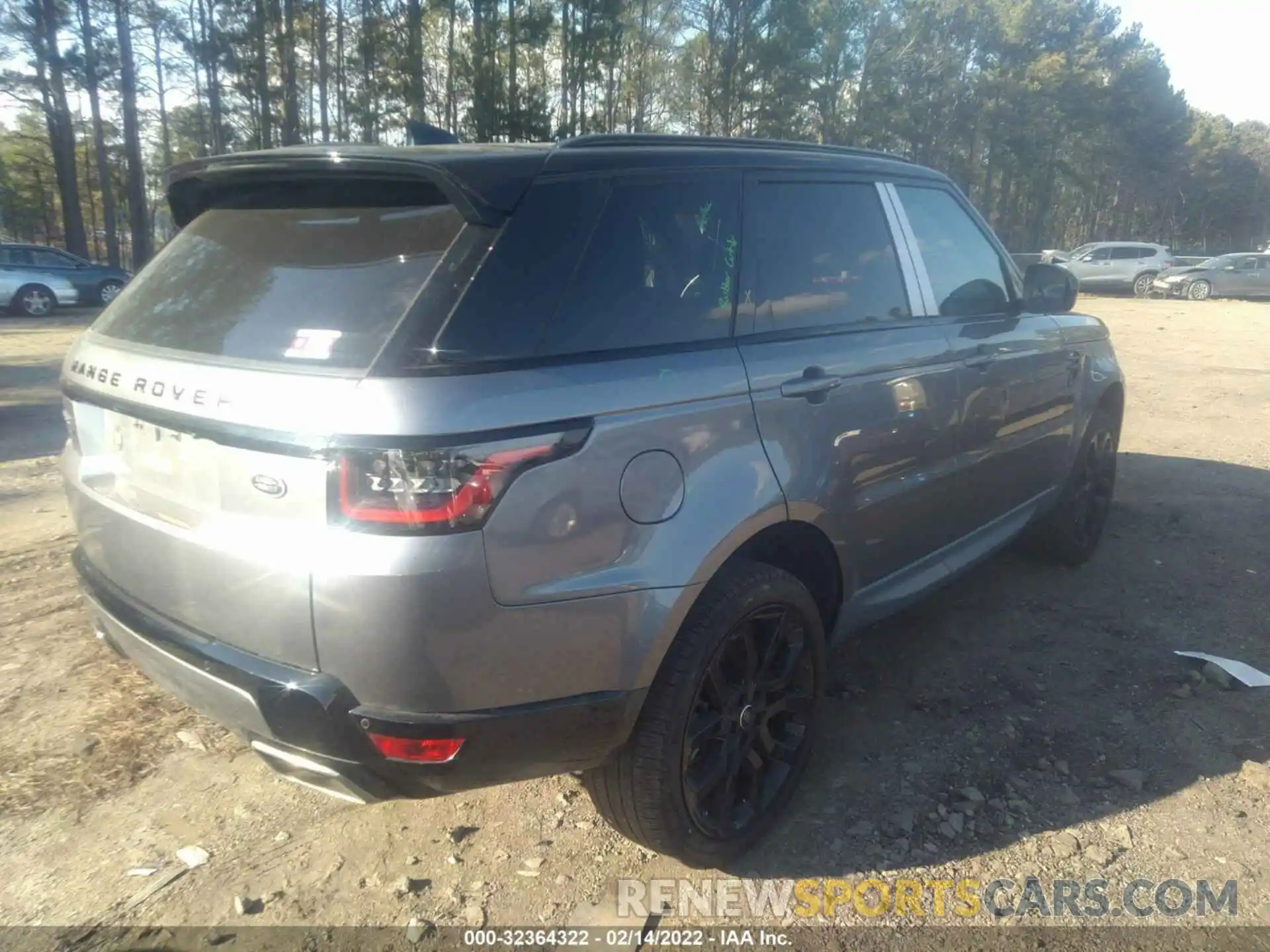 4 Photograph of a damaged car SALWR2SUXMA752423 LAND ROVER RANGE ROVER SPORT 2021