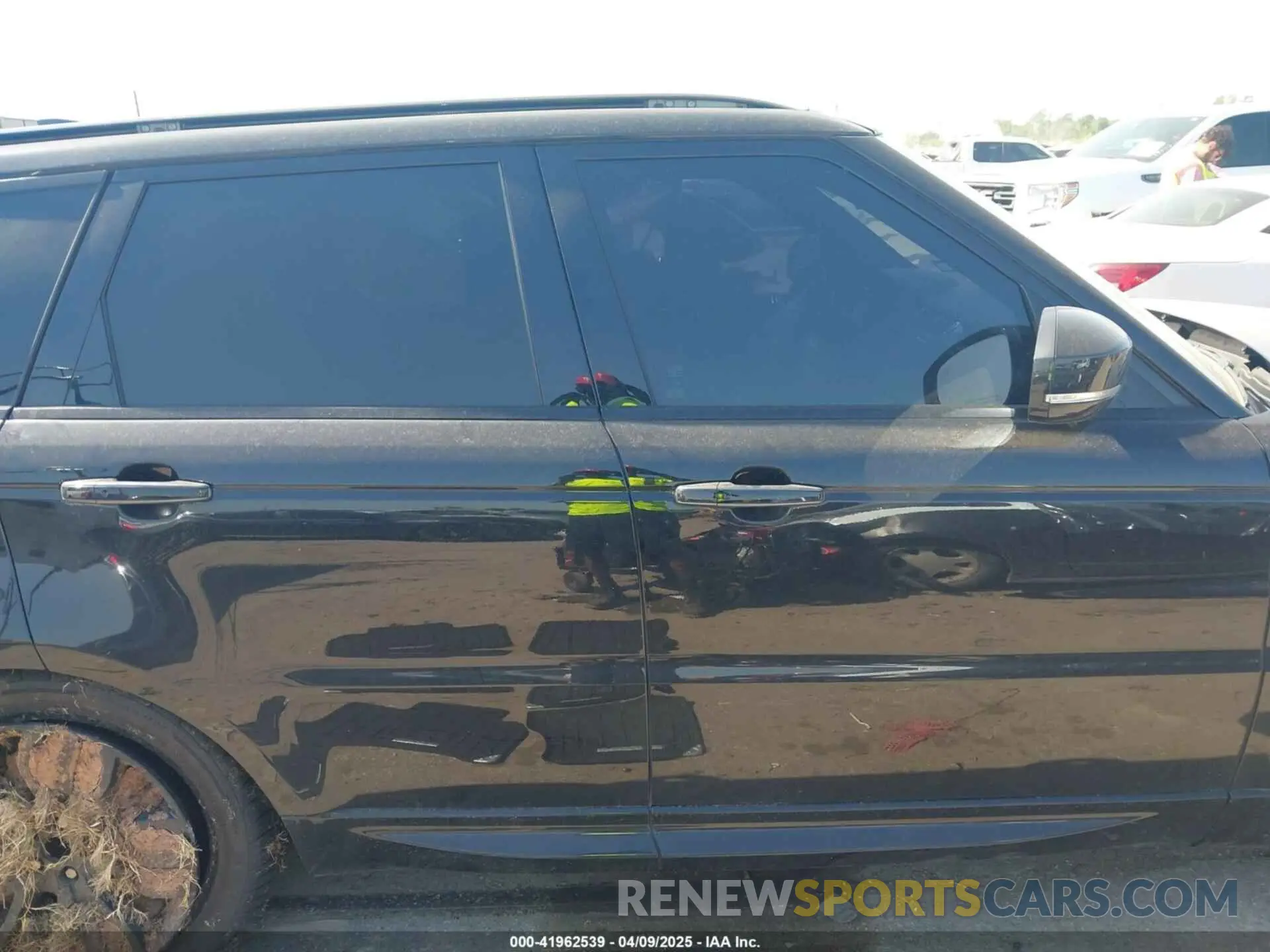 14 Photograph of a damaged car SALWR2SUXMA772543 LAND ROVER RANGE ROVER SPORT 2021