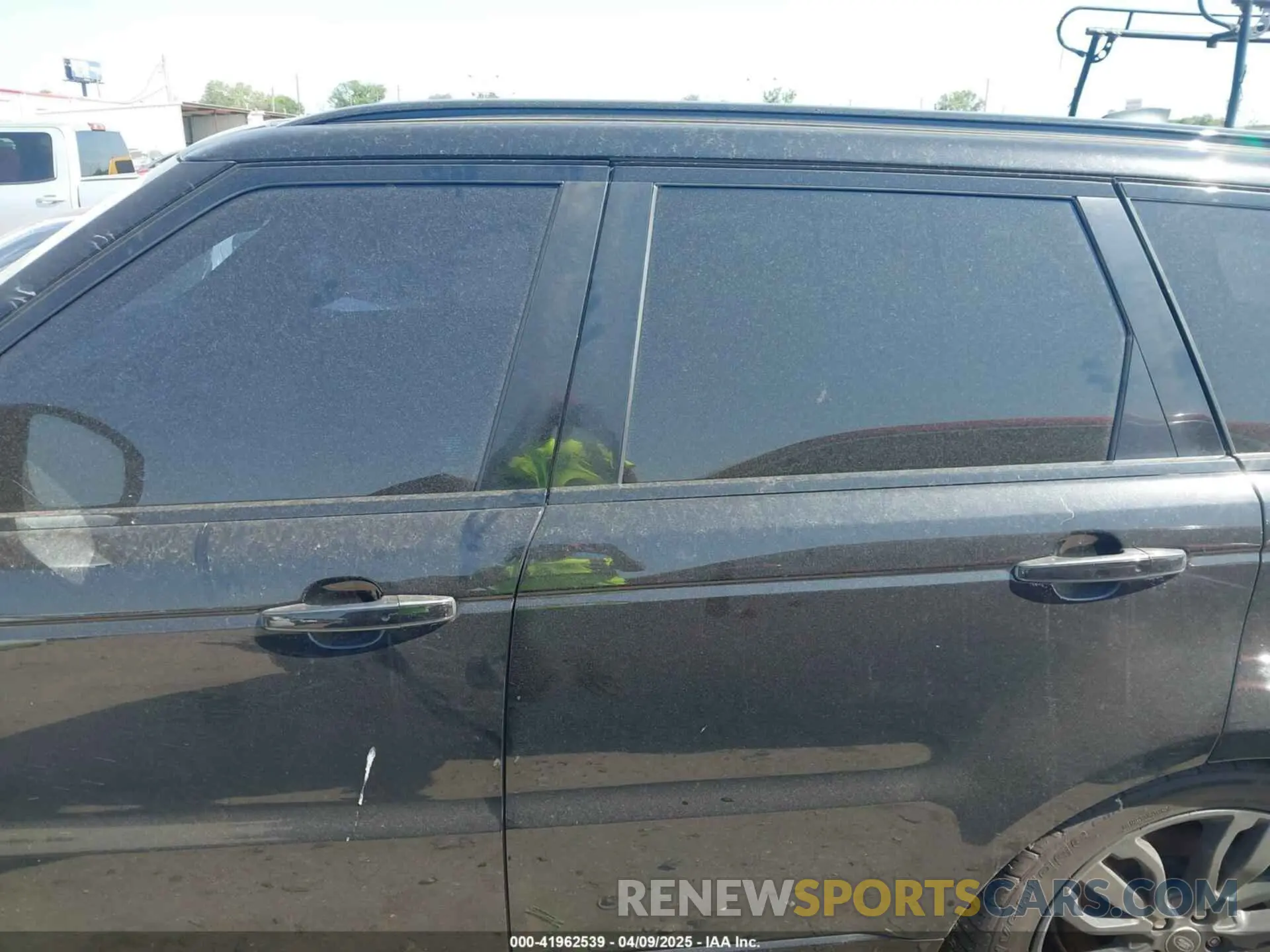 15 Photograph of a damaged car SALWR2SUXMA772543 LAND ROVER RANGE ROVER SPORT 2021