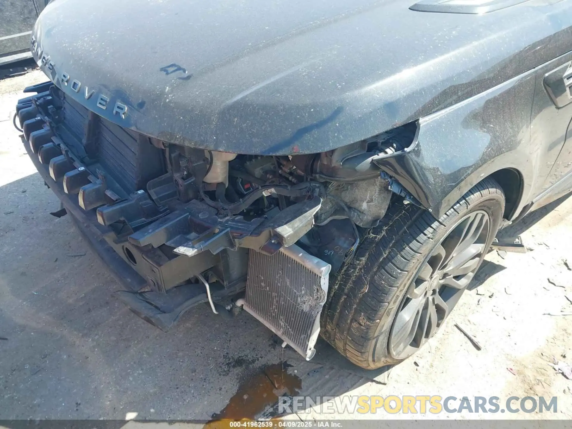 6 Photograph of a damaged car SALWR2SUXMA772543 LAND ROVER RANGE ROVER SPORT 2021