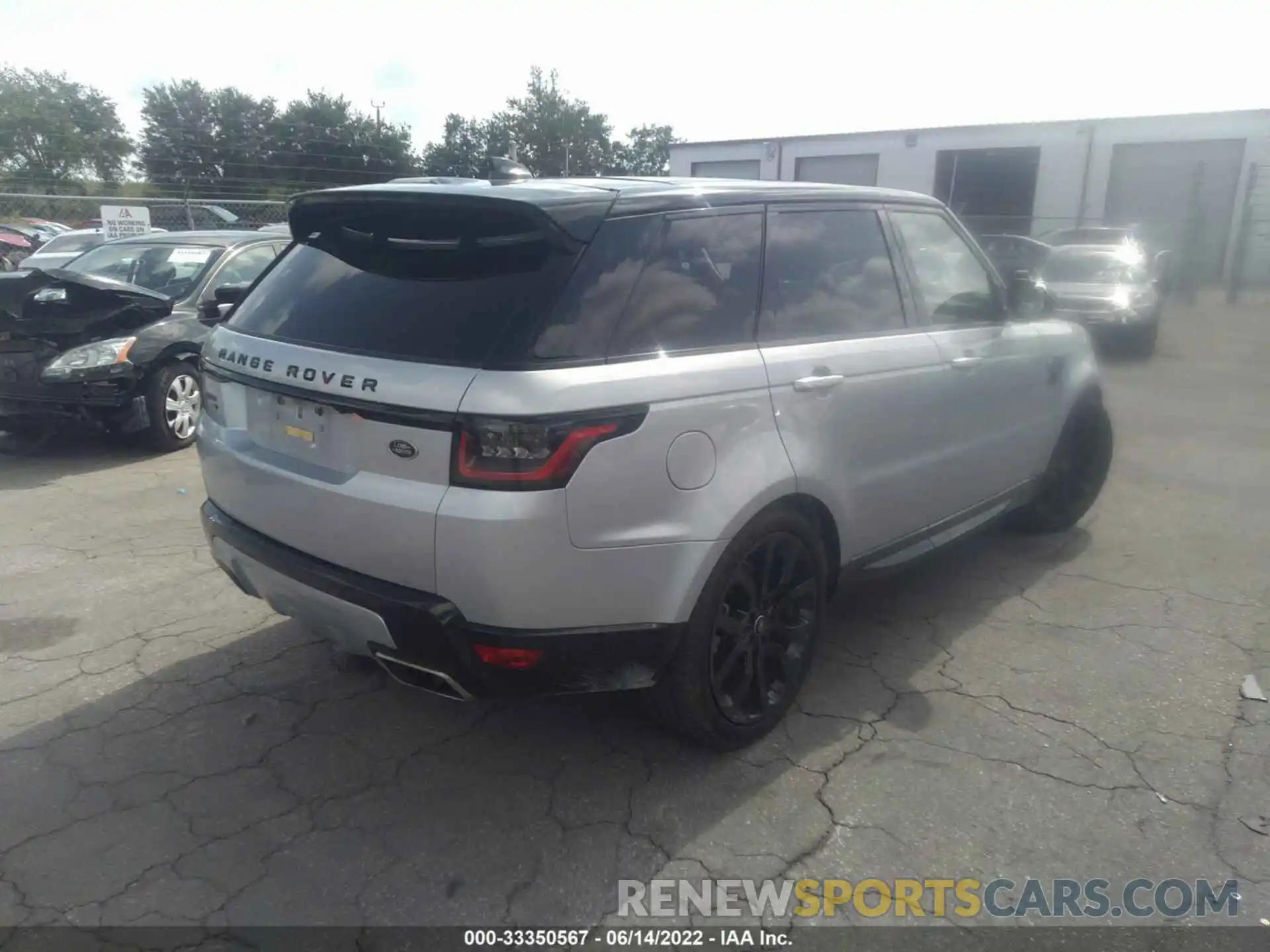 4 Photograph of a damaged car SALWR2SUXMA785566 LAND ROVER RANGE ROVER SPORT 2021