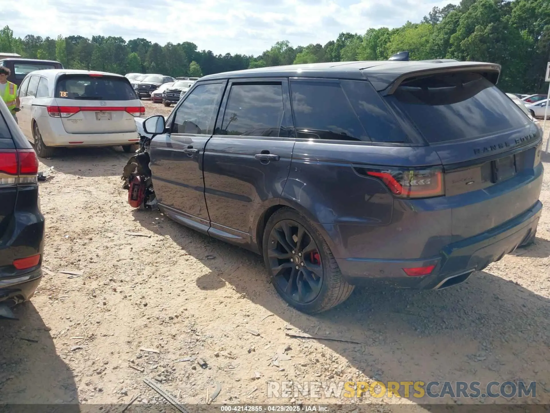 3 Photograph of a damaged car SALWS2RU6MA787289 LAND ROVER RANGE ROVER SPORT 2021