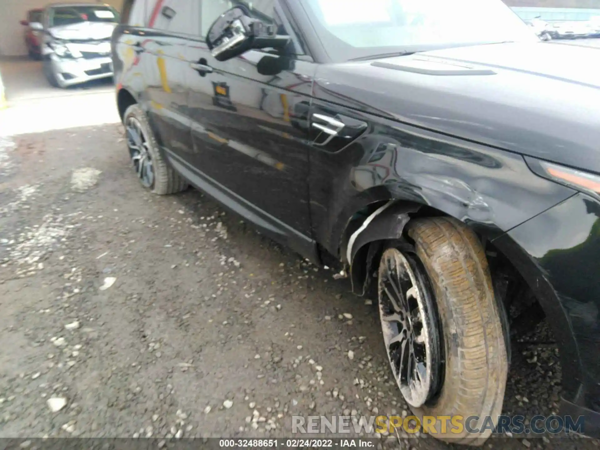 6 Photograph of a damaged car SALWG2SU0NA207421 LAND ROVER RANGE ROVER SPORT 2022