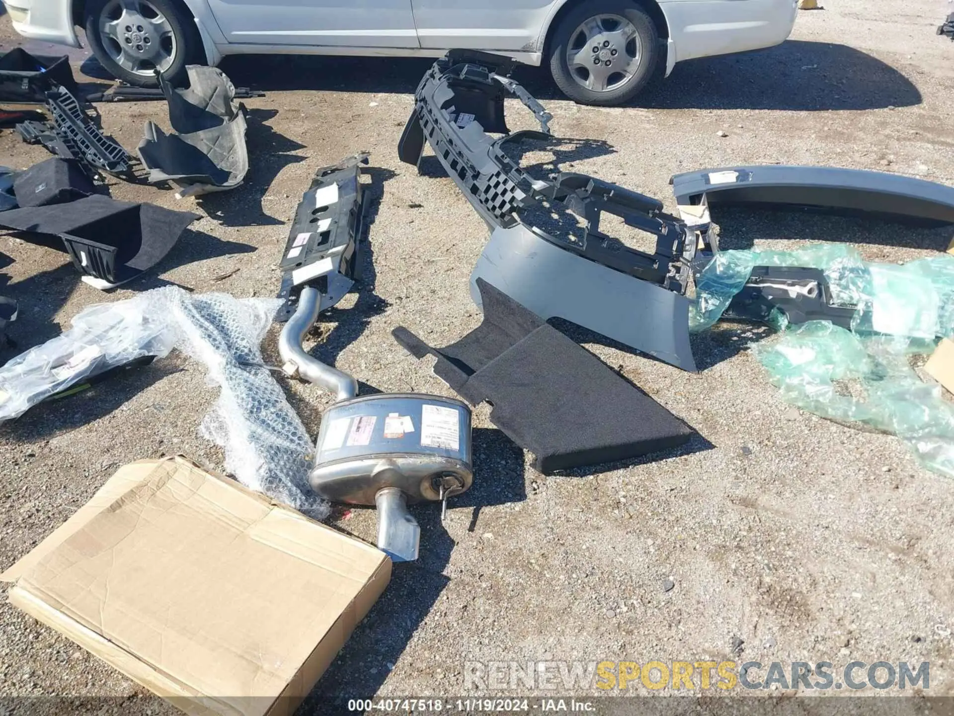 18 Photograph of a damaged car SALWG2SU7NA208680 LAND ROVER RANGE ROVER SPORT 2022