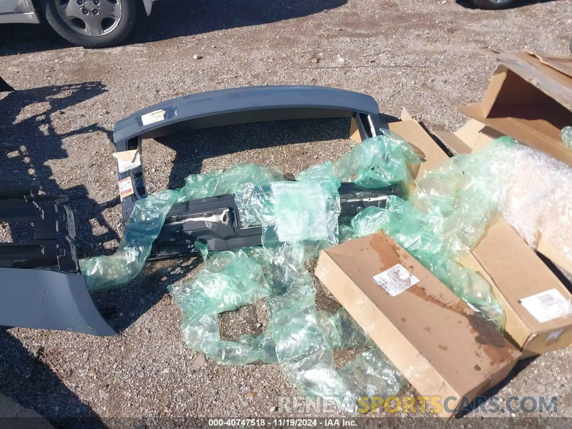 19 Photograph of a damaged car SALWG2SU7NA208680 LAND ROVER RANGE ROVER SPORT 2022