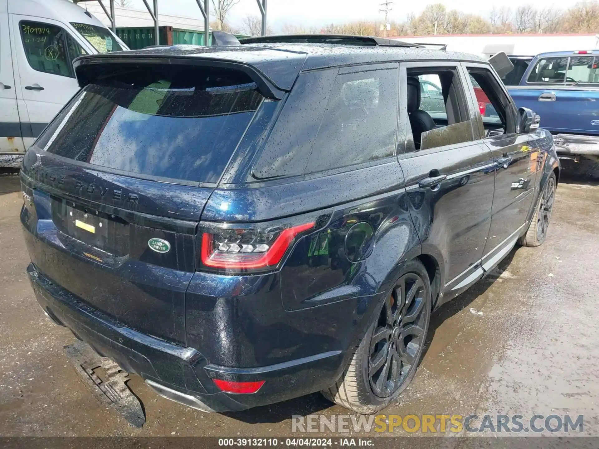 4 Photograph of a damaged car SALWR2SU6NA221334 LAND ROVER RANGE ROVER SPORT 2022