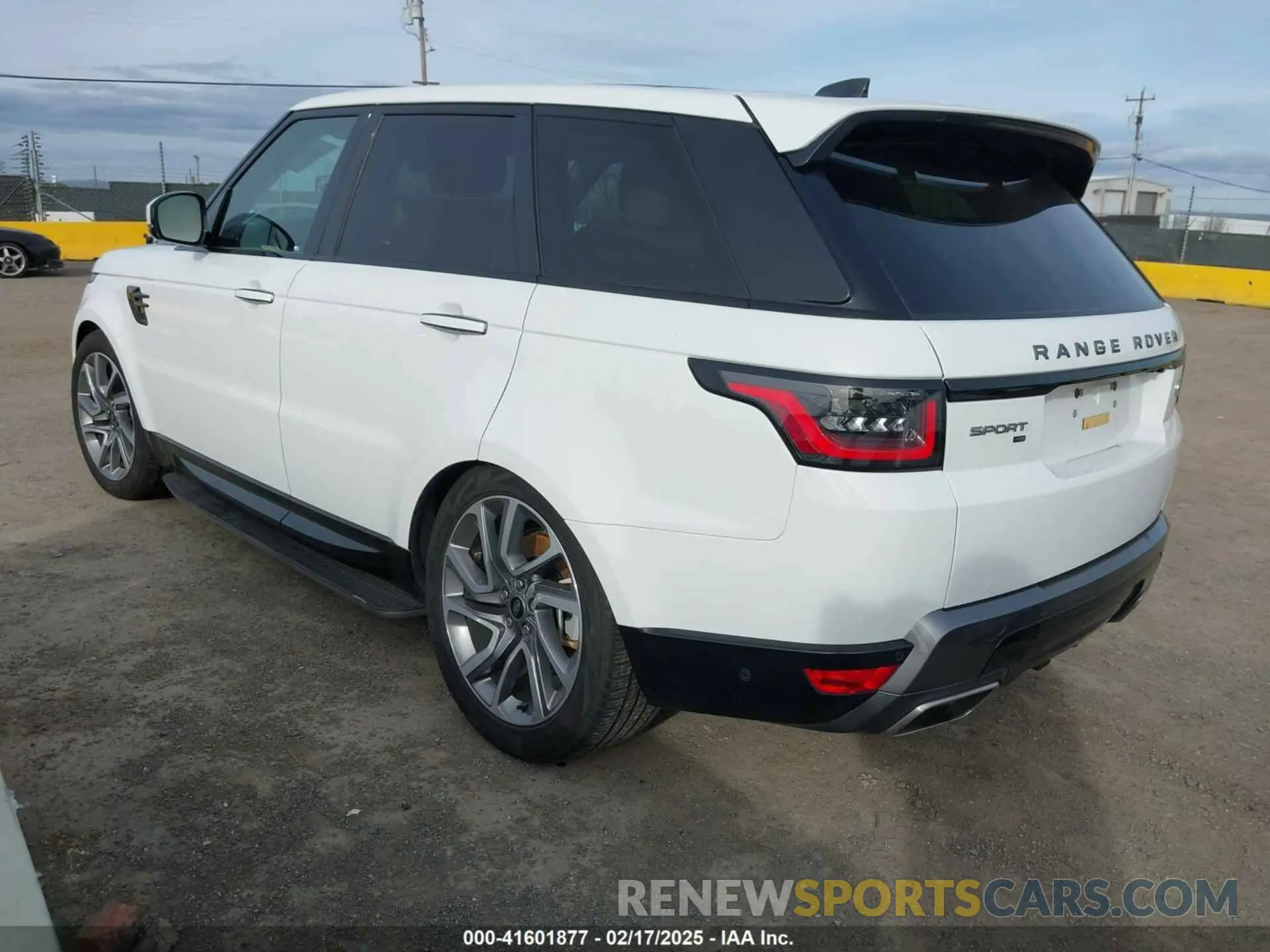 3 Photograph of a damaged car SALWR2SUXNA222289 LAND ROVER RANGE ROVER SPORT 2022