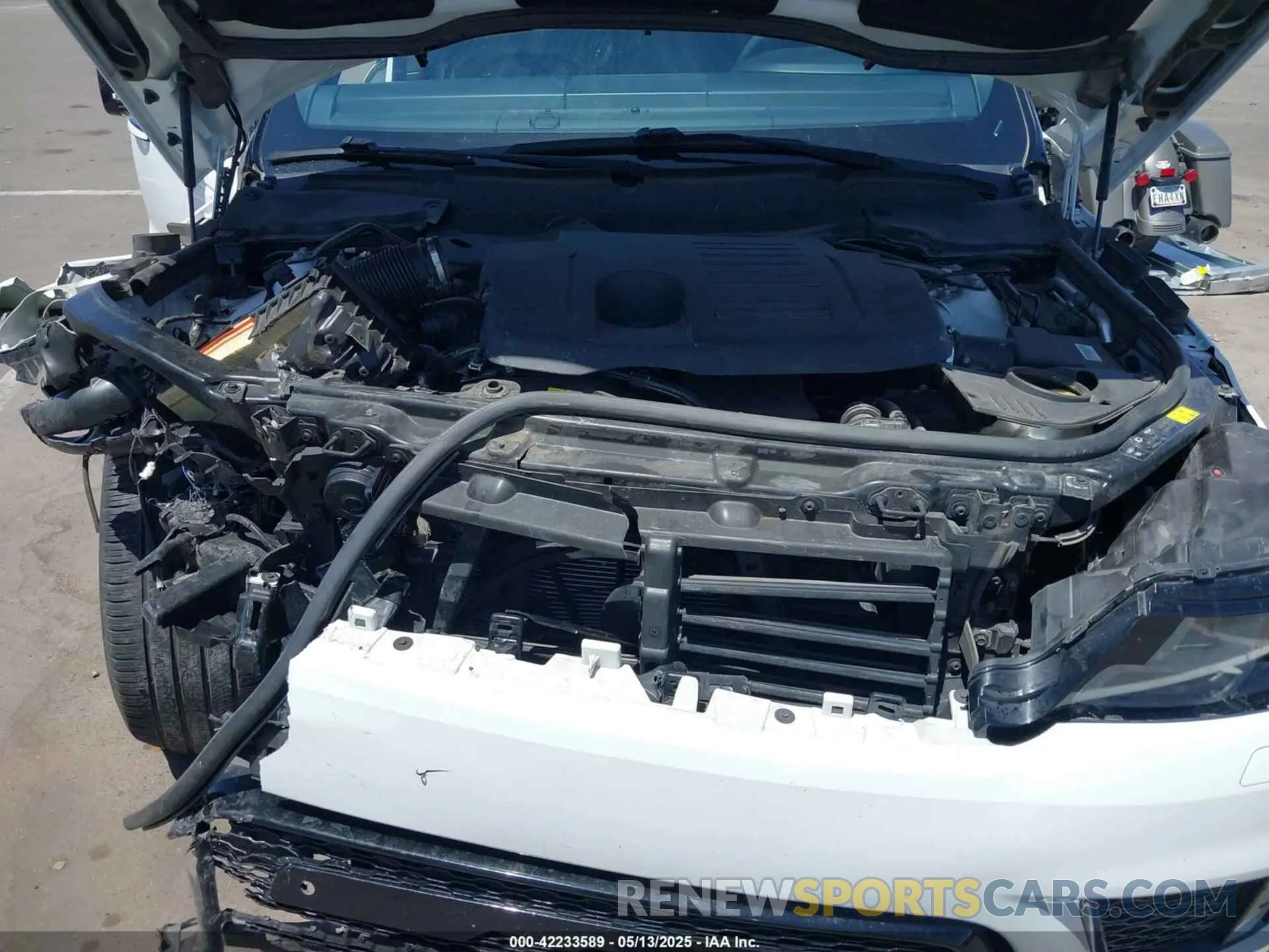 10 Photograph of a damaged car SALWS2RU3NA216568 LAND ROVER RANGE ROVER SPORT 2022