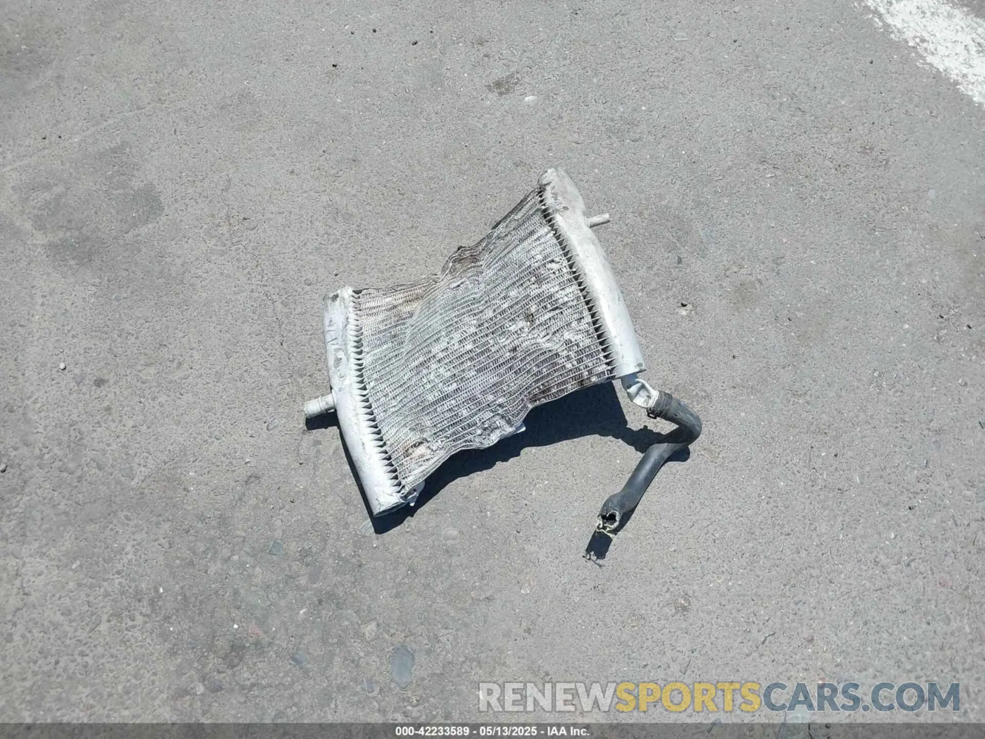 12 Photograph of a damaged car SALWS2RU3NA216568 LAND ROVER RANGE ROVER SPORT 2022