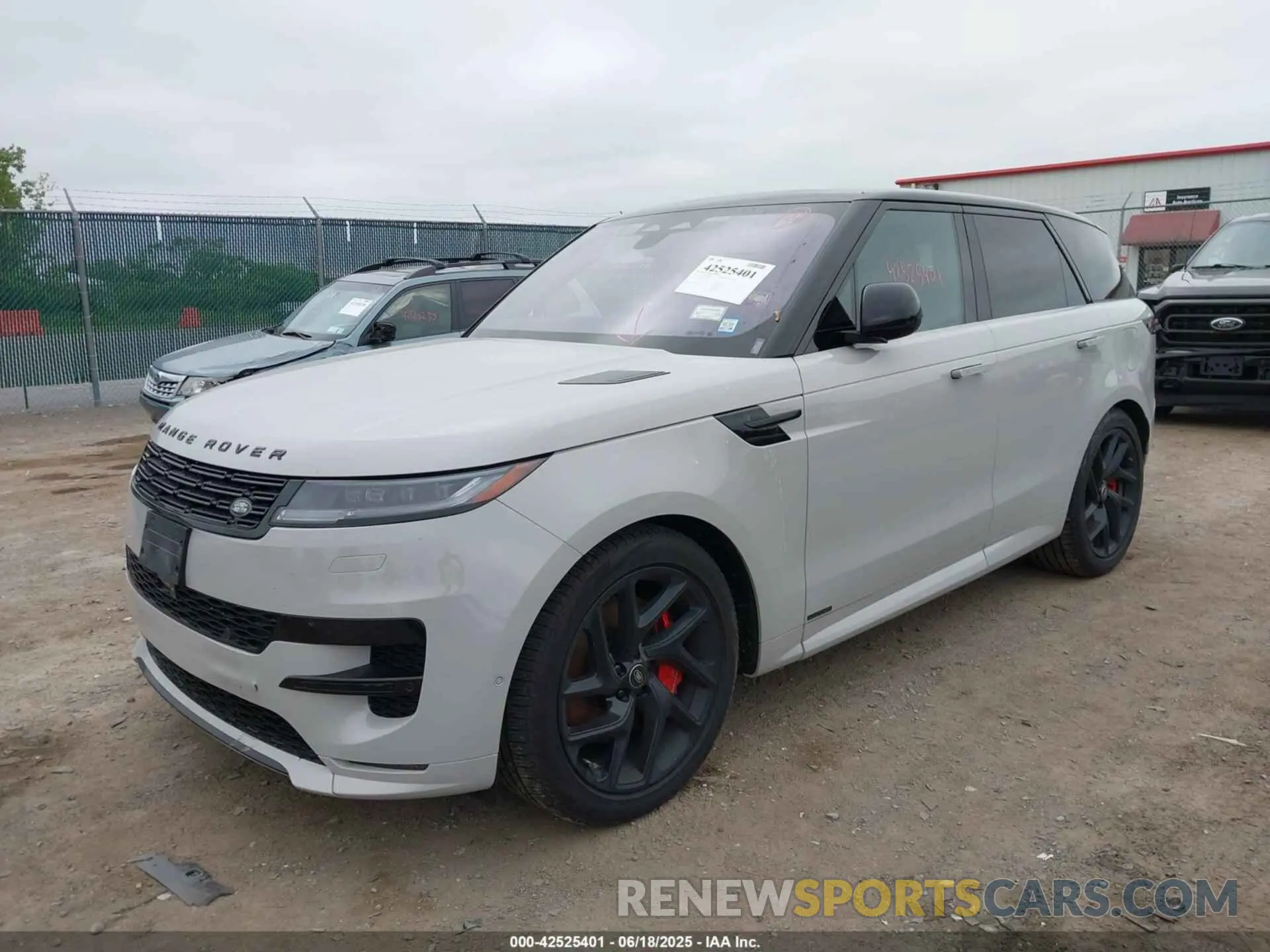 2 Photograph of a damaged car SAL119E4XPA132200 LAND ROVER RANGE ROVER SPORT 2023