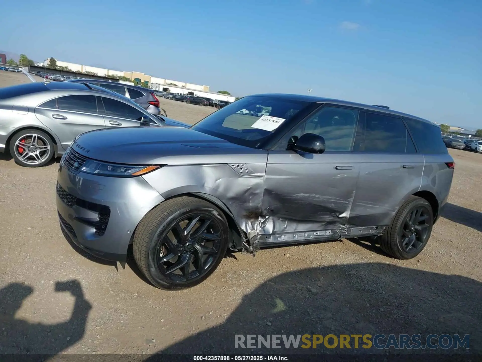 14 Photograph of a damaged car SAL1P9EU2PA109346 LAND ROVER RANGE ROVER SPORT 2023
