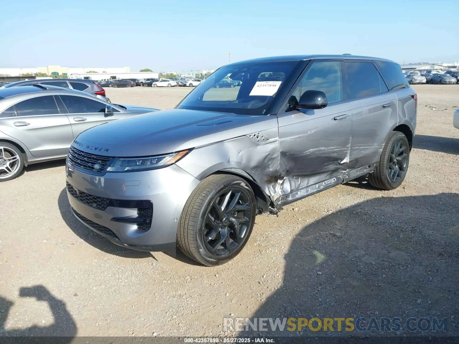 2 Photograph of a damaged car SAL1P9EU2PA109346 LAND ROVER RANGE ROVER SPORT 2023