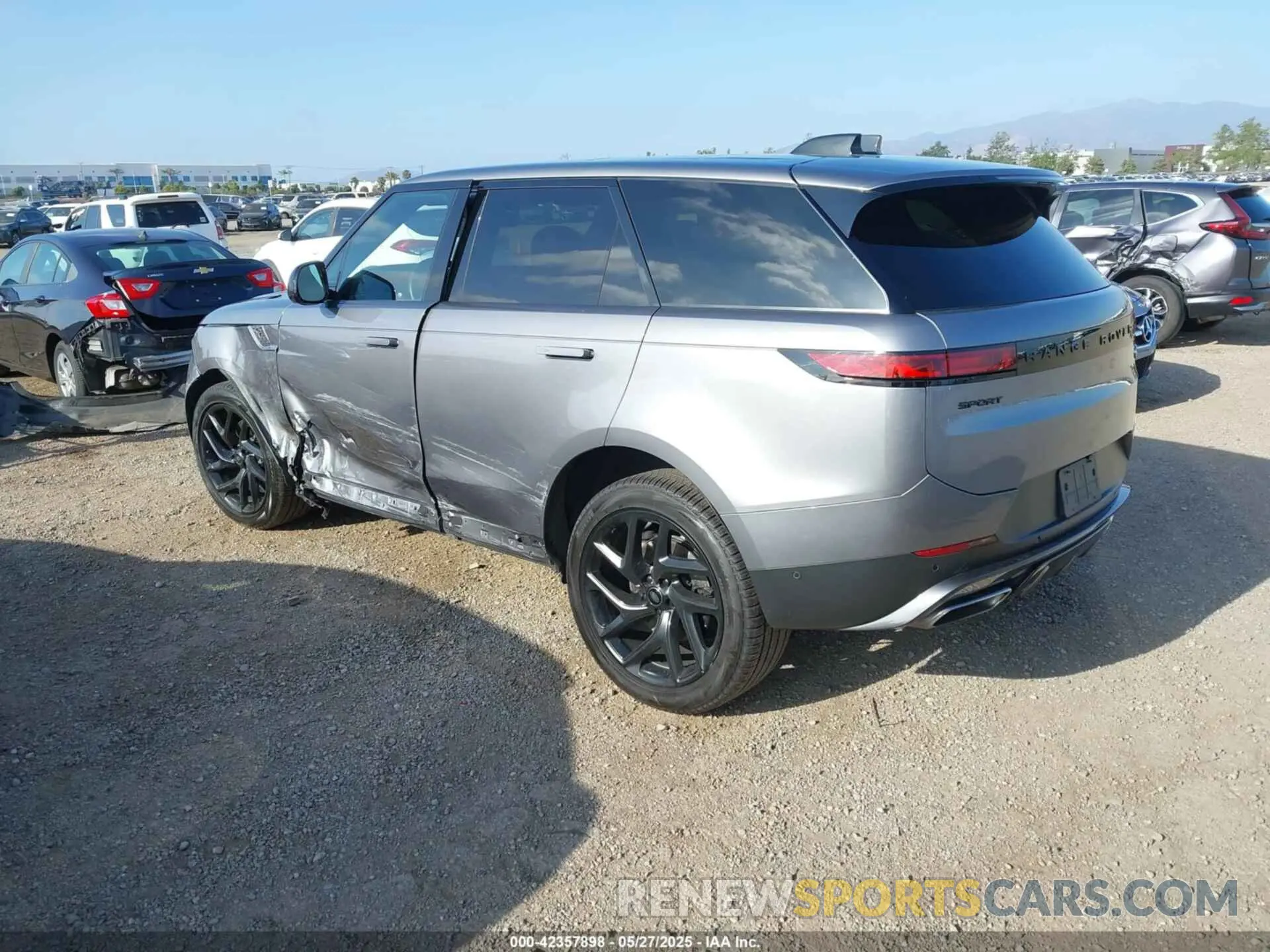 3 Photograph of a damaged car SAL1P9EU2PA109346 LAND ROVER RANGE ROVER SPORT 2023