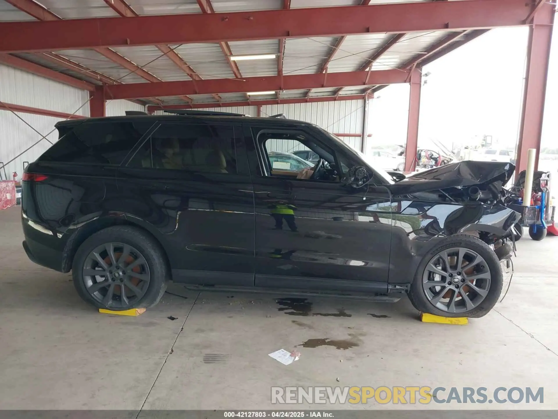 13 Photograph of a damaged car SAL1P9EU8PA138009 LAND ROVER RANGE ROVER SPORT 2023