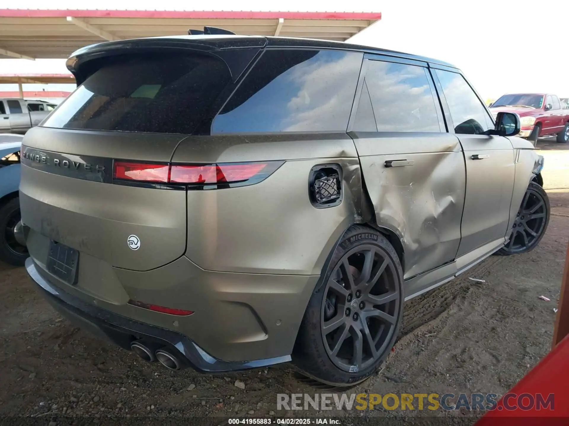 4 Photograph of a damaged car SAL109F9XRA196124 LAND ROVER RANGE ROVER SPORT 2024
