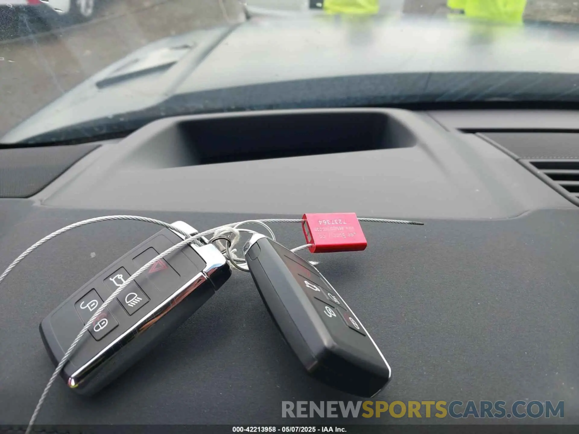 11 Photograph of a damaged car SAL1L9FU1RA413863 LAND ROVER RANGE ROVER SPORT 2024