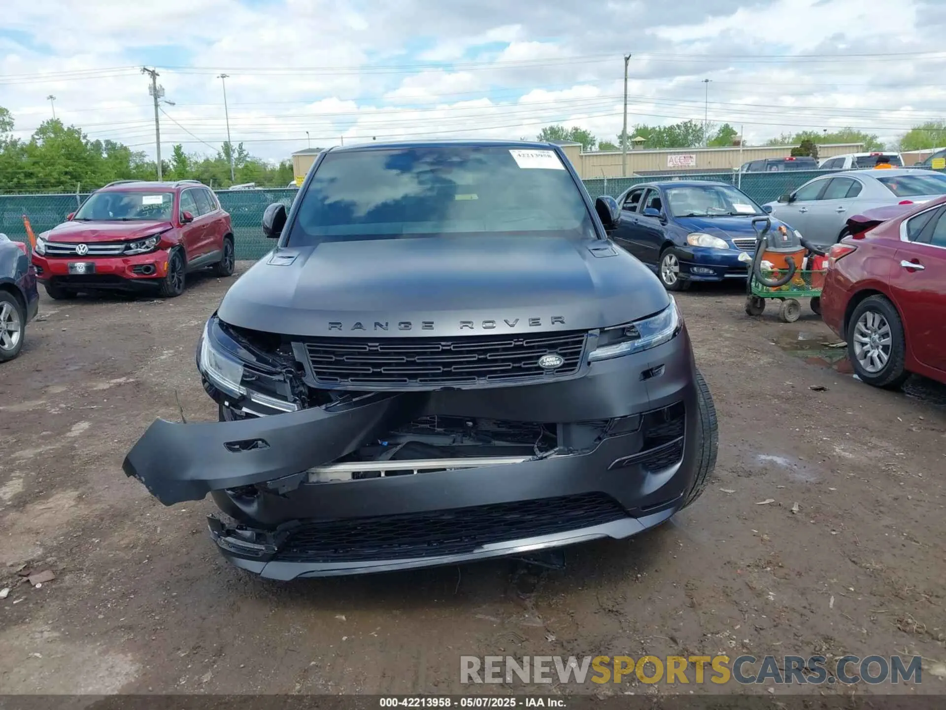 12 Photograph of a damaged car SAL1L9FU1RA413863 LAND ROVER RANGE ROVER SPORT 2024