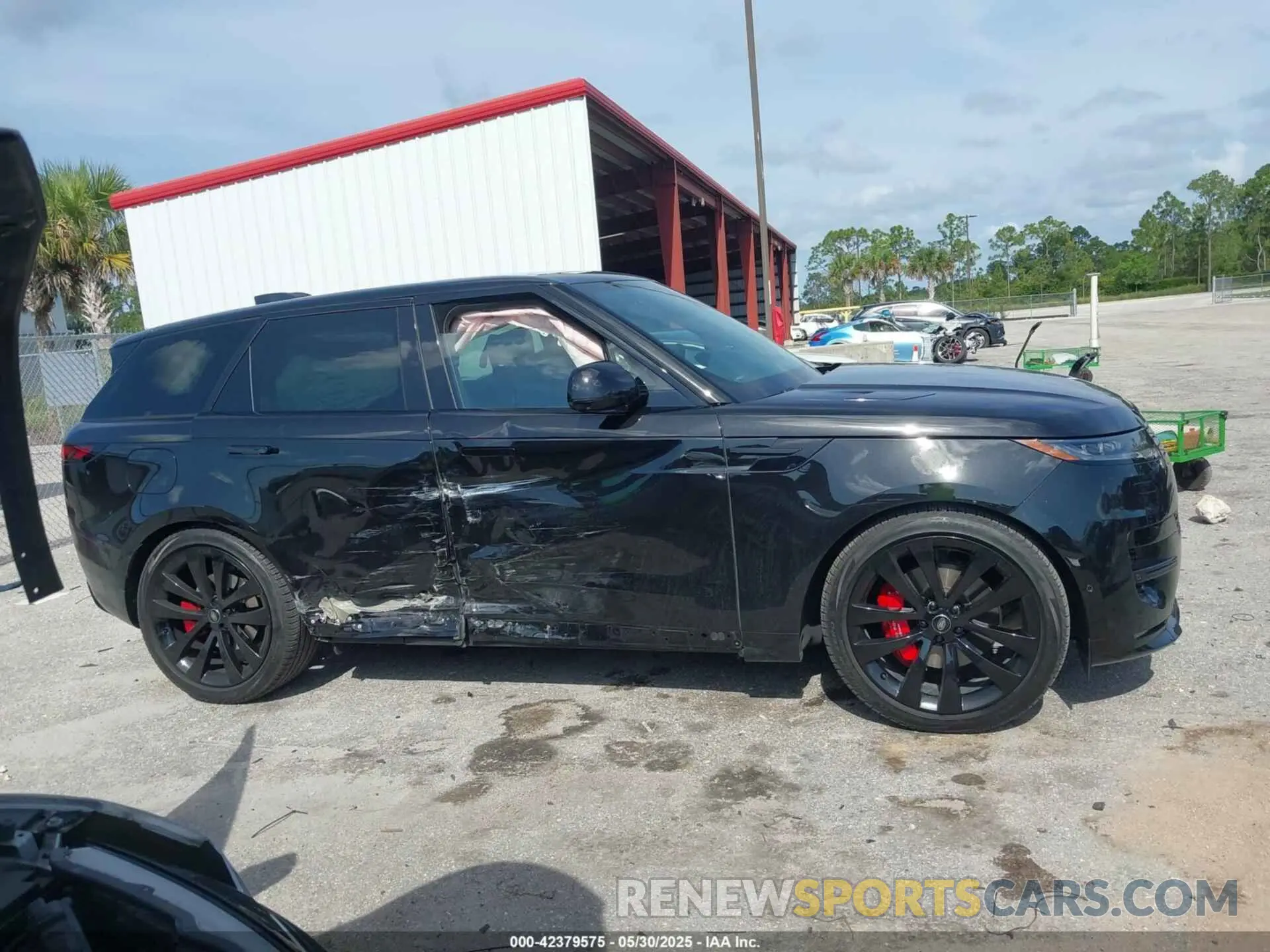 14 Photograph of a damaged car SAL1L9FU3RA420944 LAND ROVER RANGE ROVER SPORT 2024