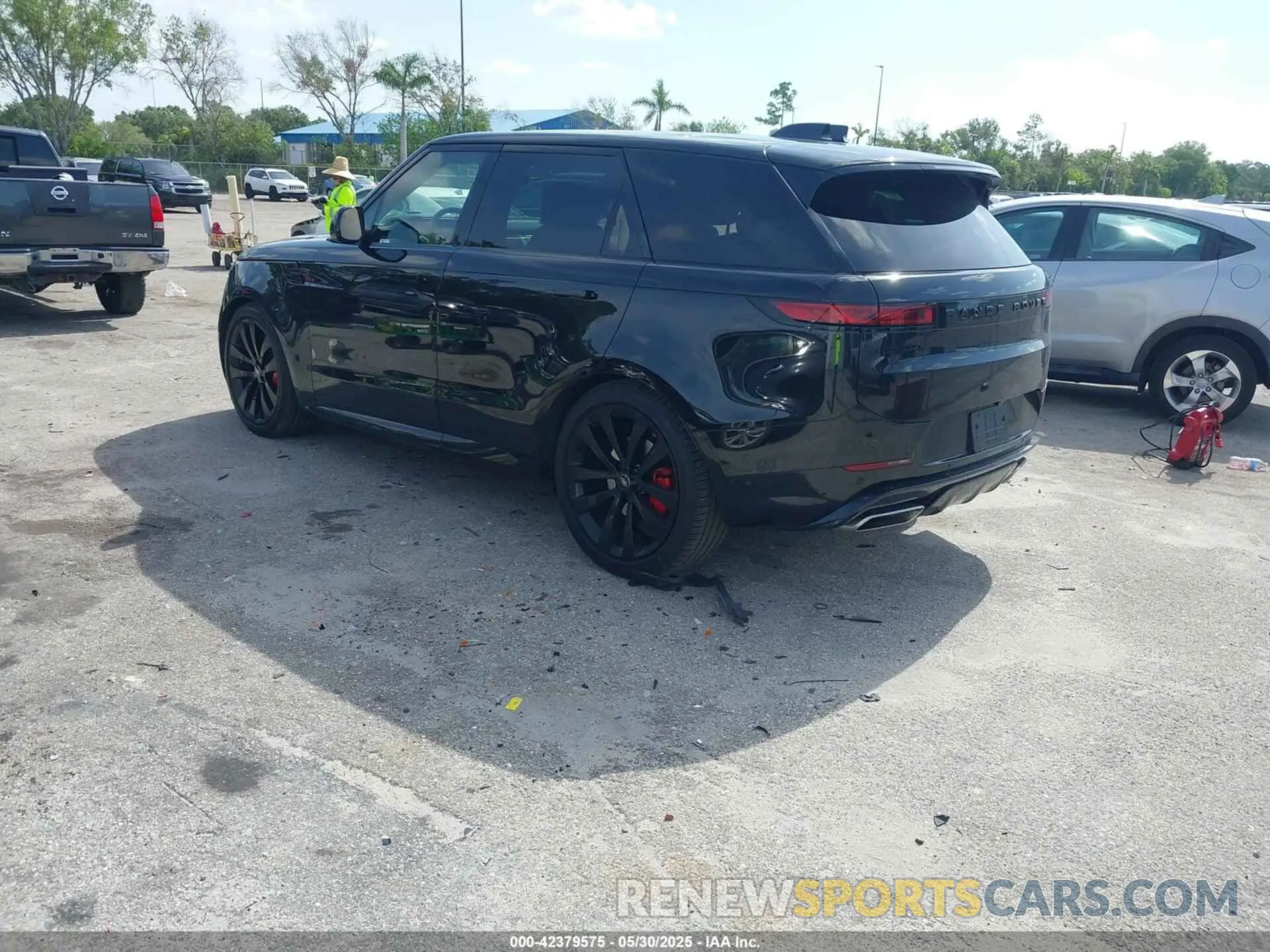 3 Photograph of a damaged car SAL1L9FU3RA420944 LAND ROVER RANGE ROVER SPORT 2024